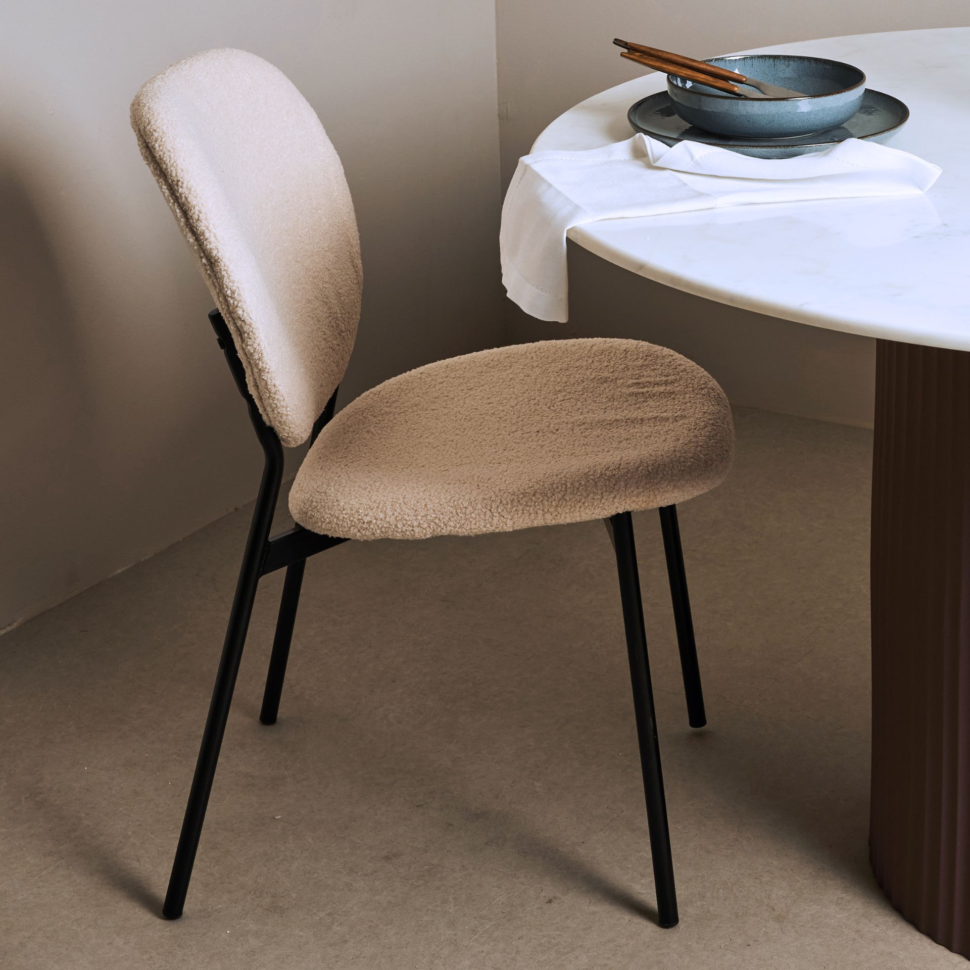 Silla de comedor de borreguito beige Karina 46x60x82cm Clau&Chloe