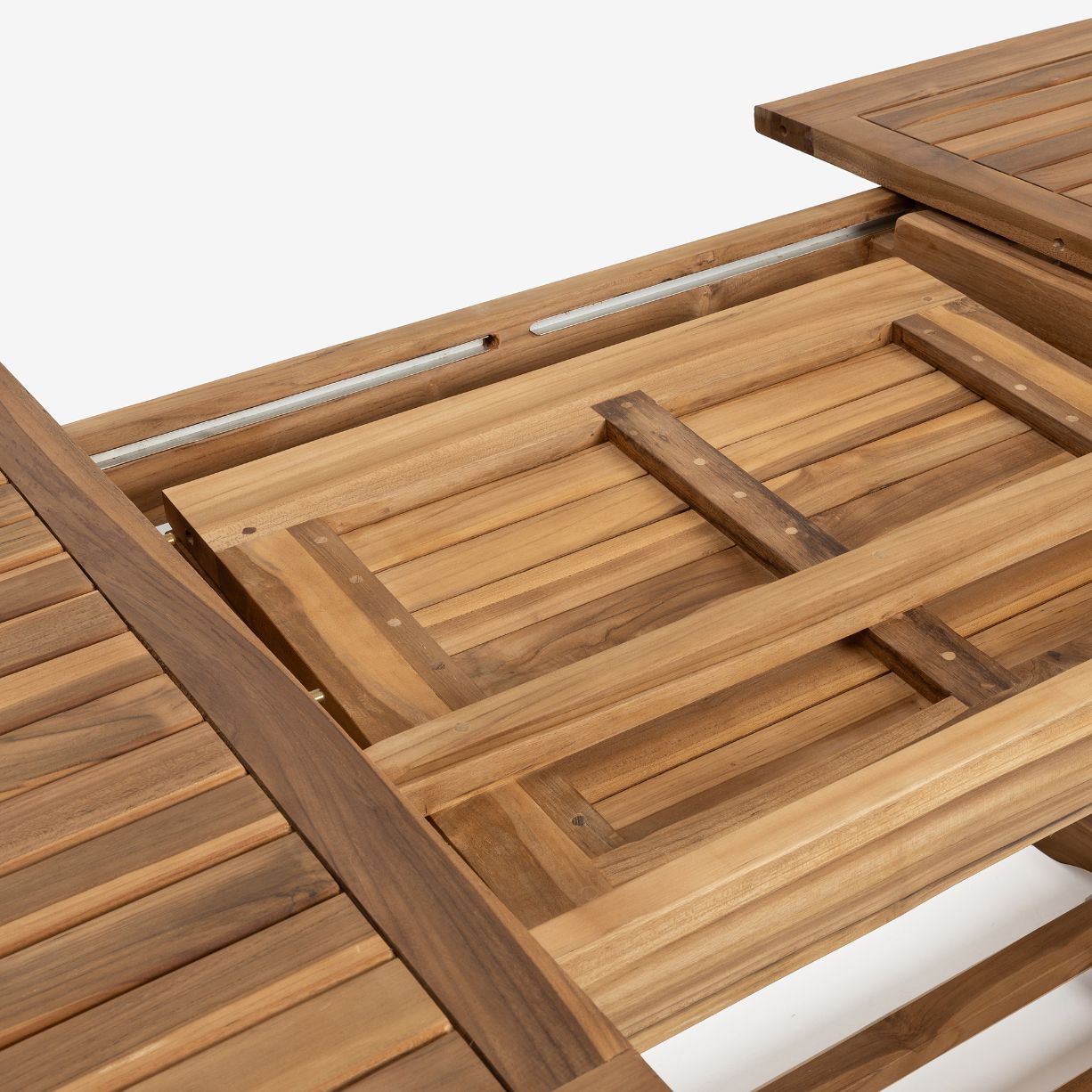 Mesa ovalada extensible de madera de teca 240/180x100x75cm