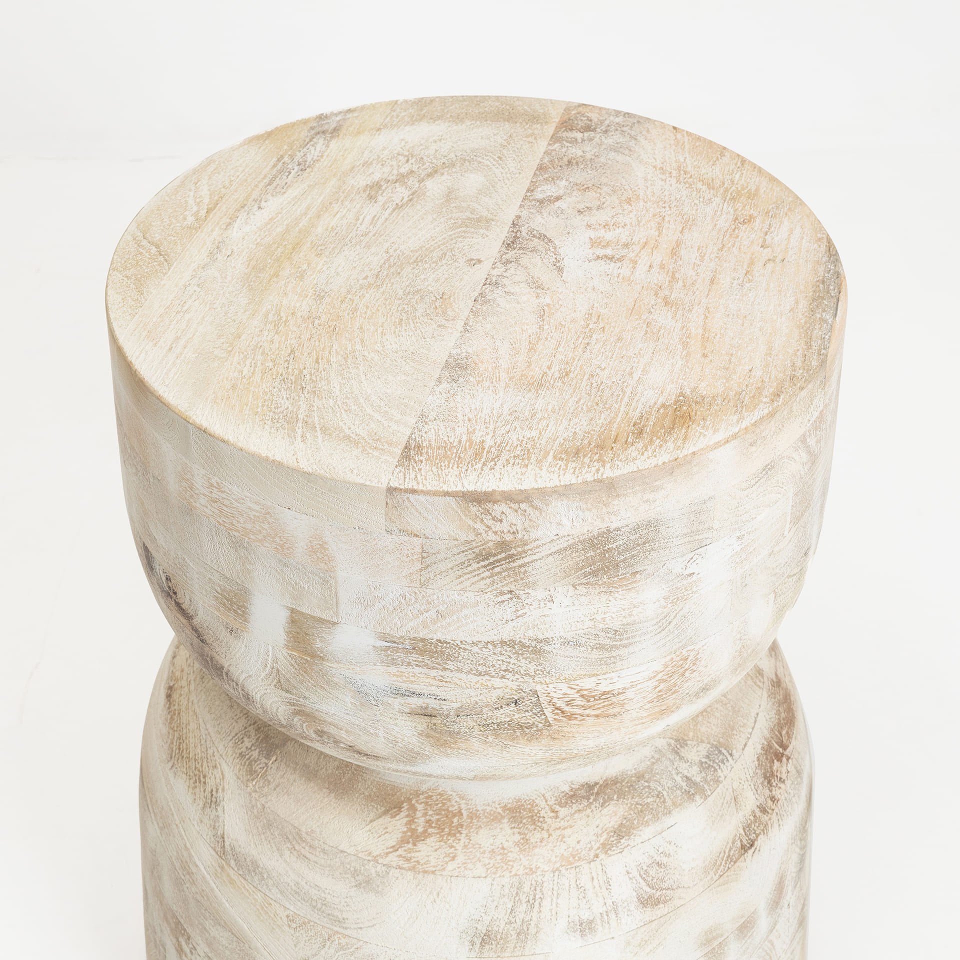 Mesa auxiliar de madera de mango Sontra &Oslash;40x50cm Clau&Chloe