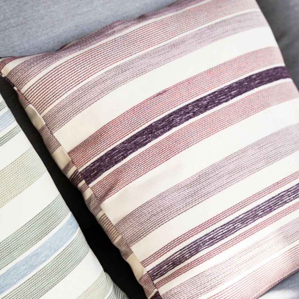 Funda de cojín exterior de algodón reciclado raya rosa Baris 45x45cm