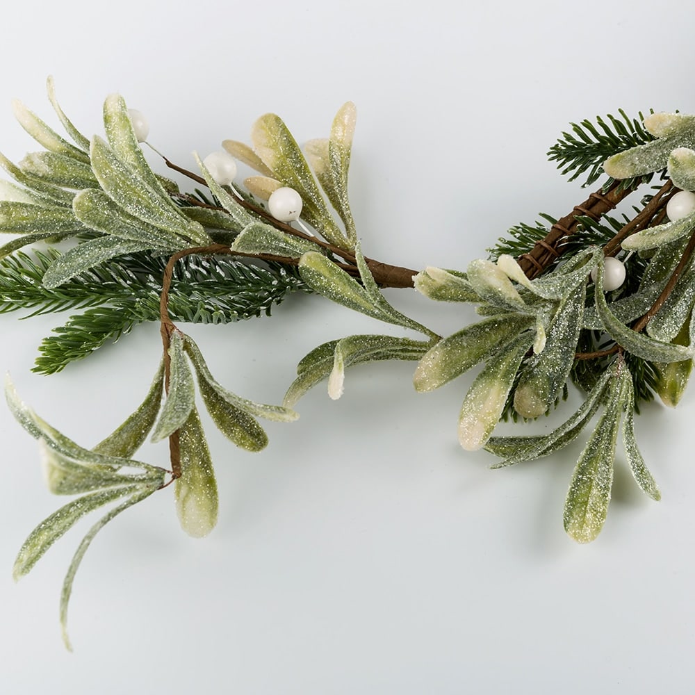 Guirnalda con bayas blancas