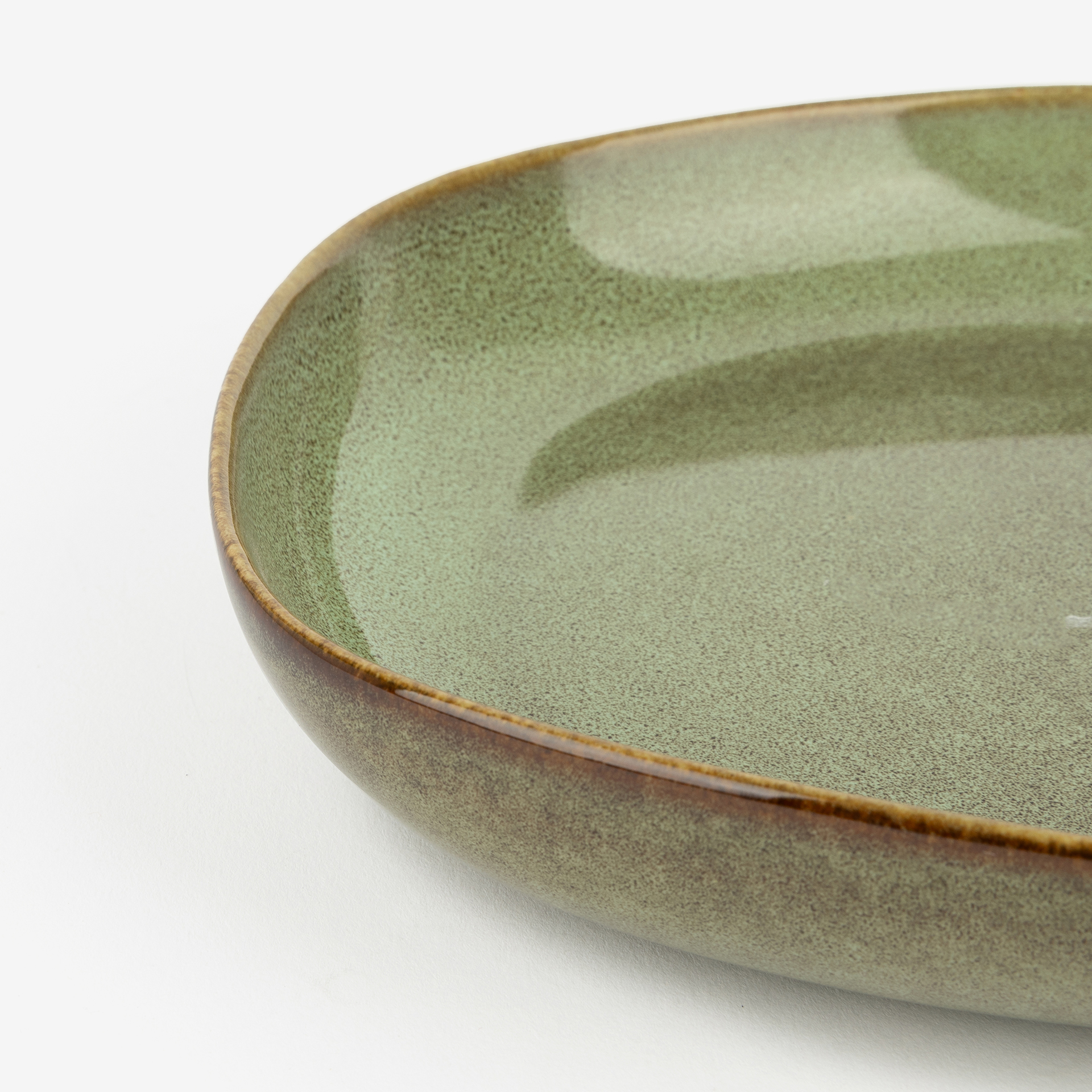 Plato hondo de gres verde Beget Ø21cm