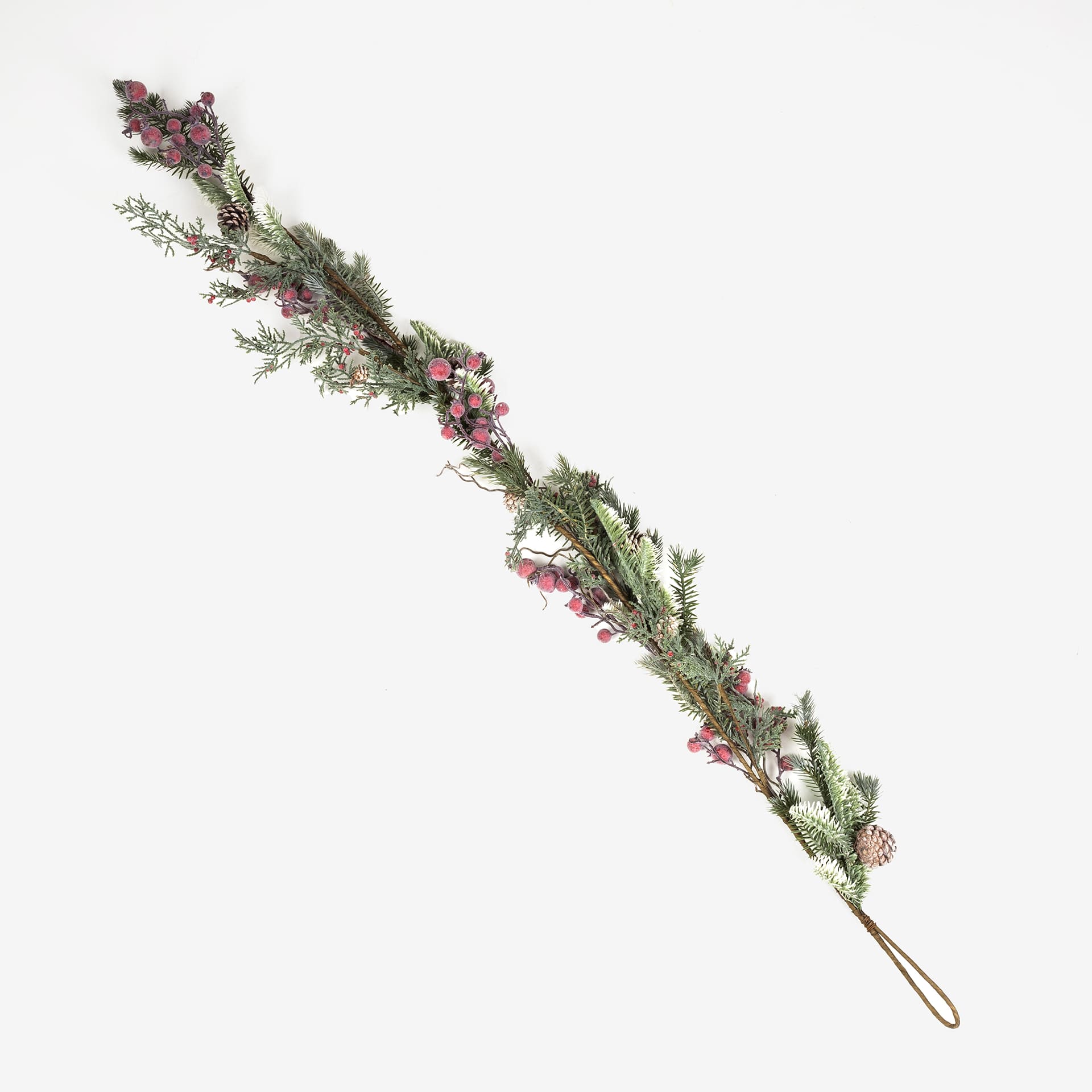 Guirnalda de pi&ntilde;as y frutos rojos 150cm