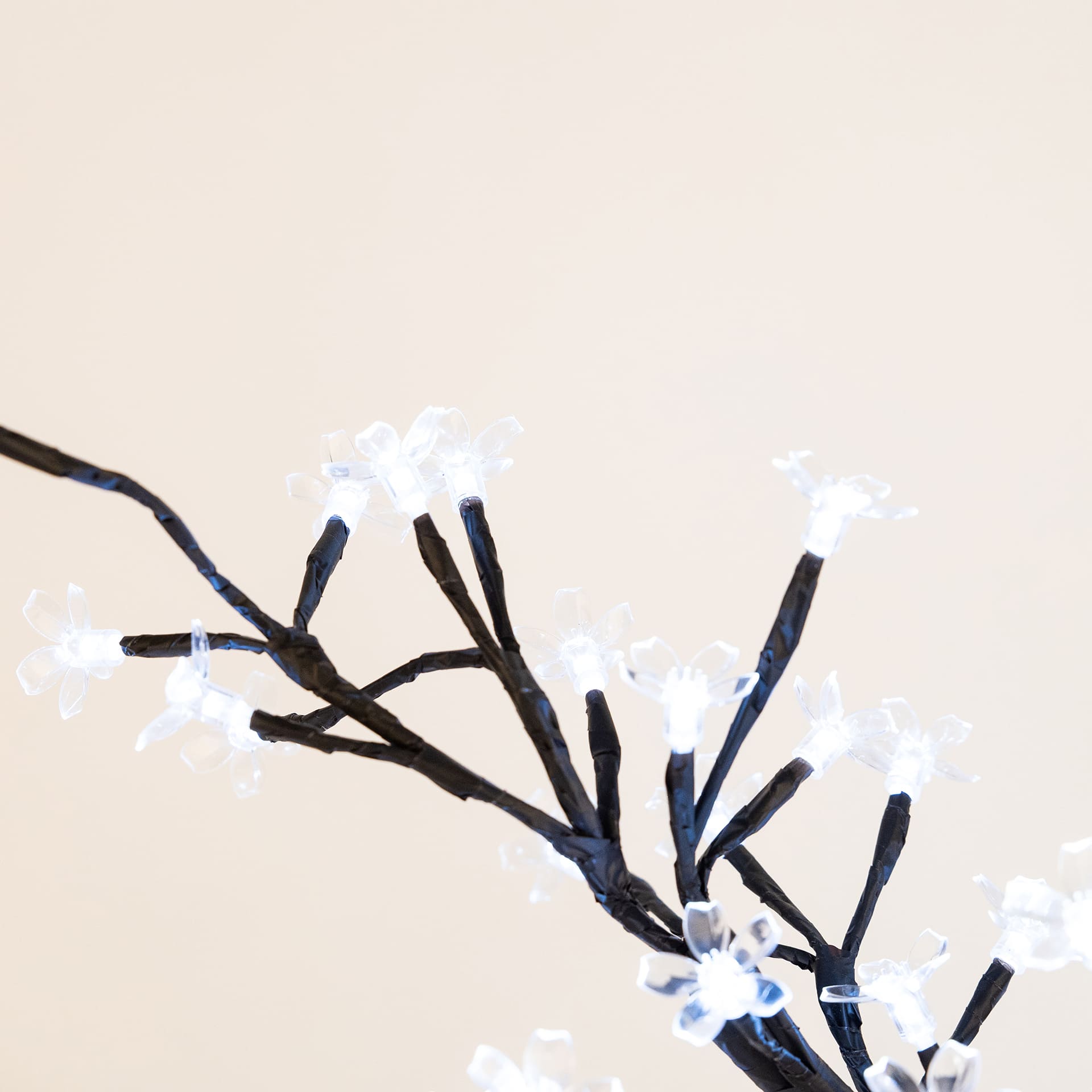 Árbol decorativo flores 48LED luz blanca 45cm