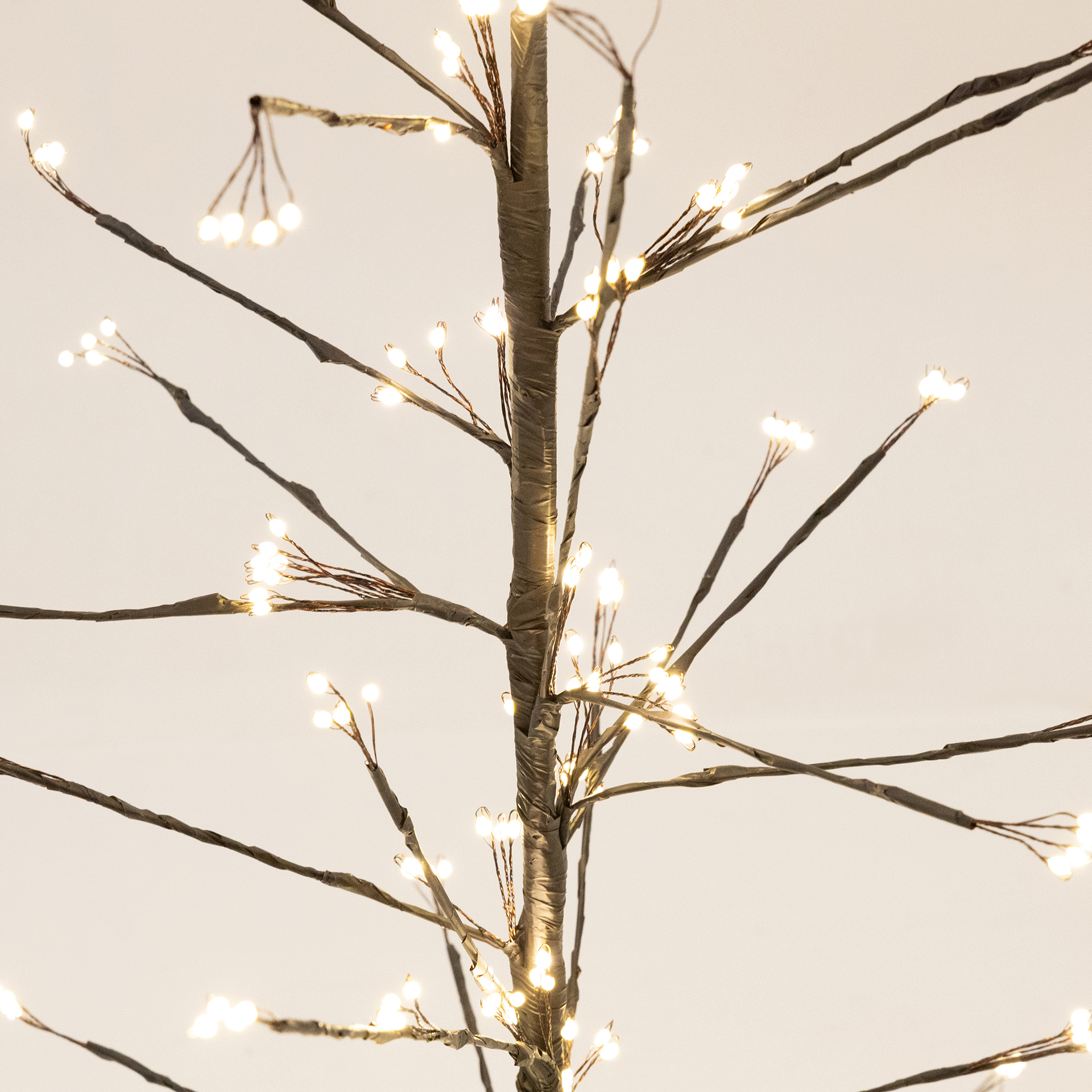 &Aacute;rbol decorativo con 240 LED 120cm