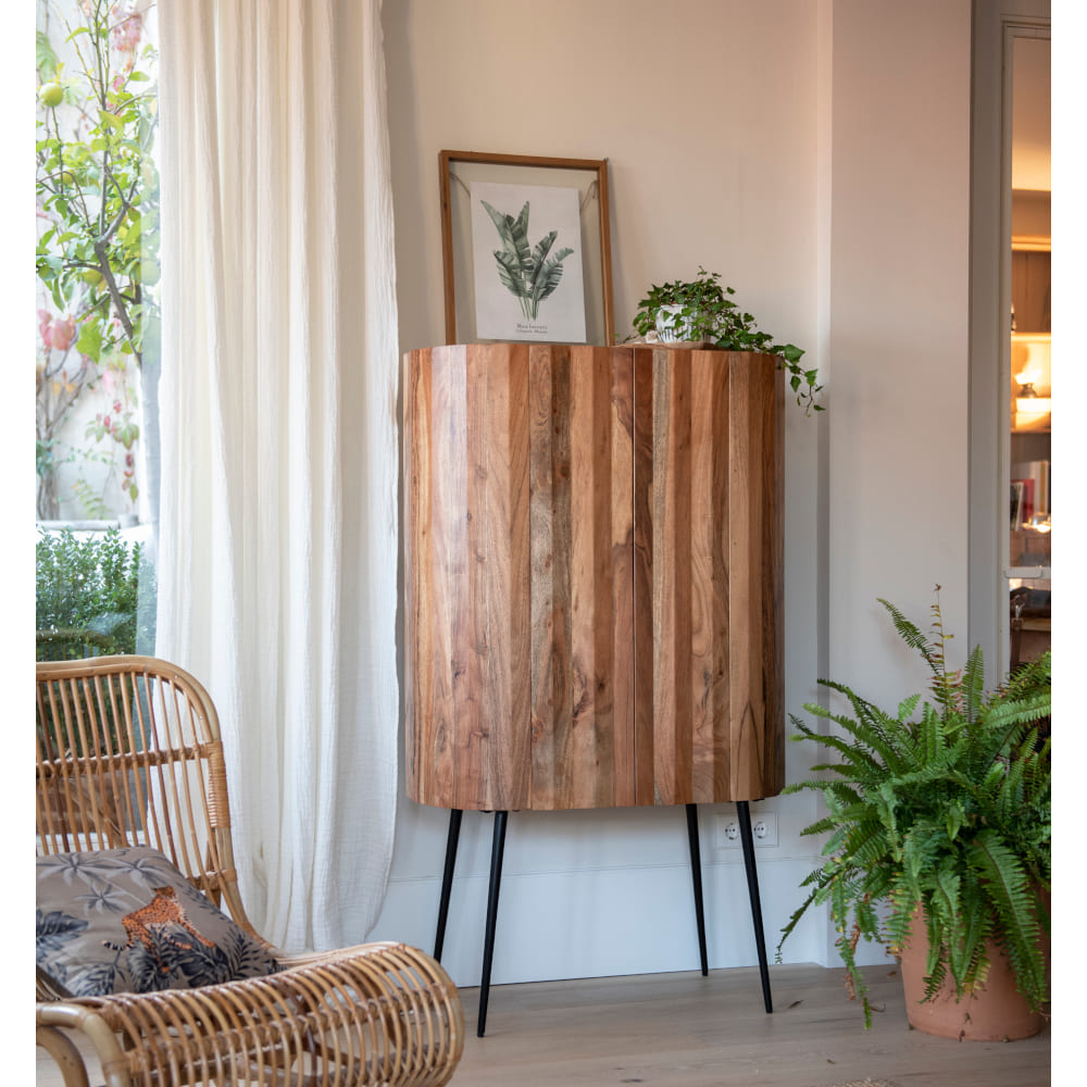 Armario de madera acacia efecto plisado Clau&Chloe 82x42x138cm