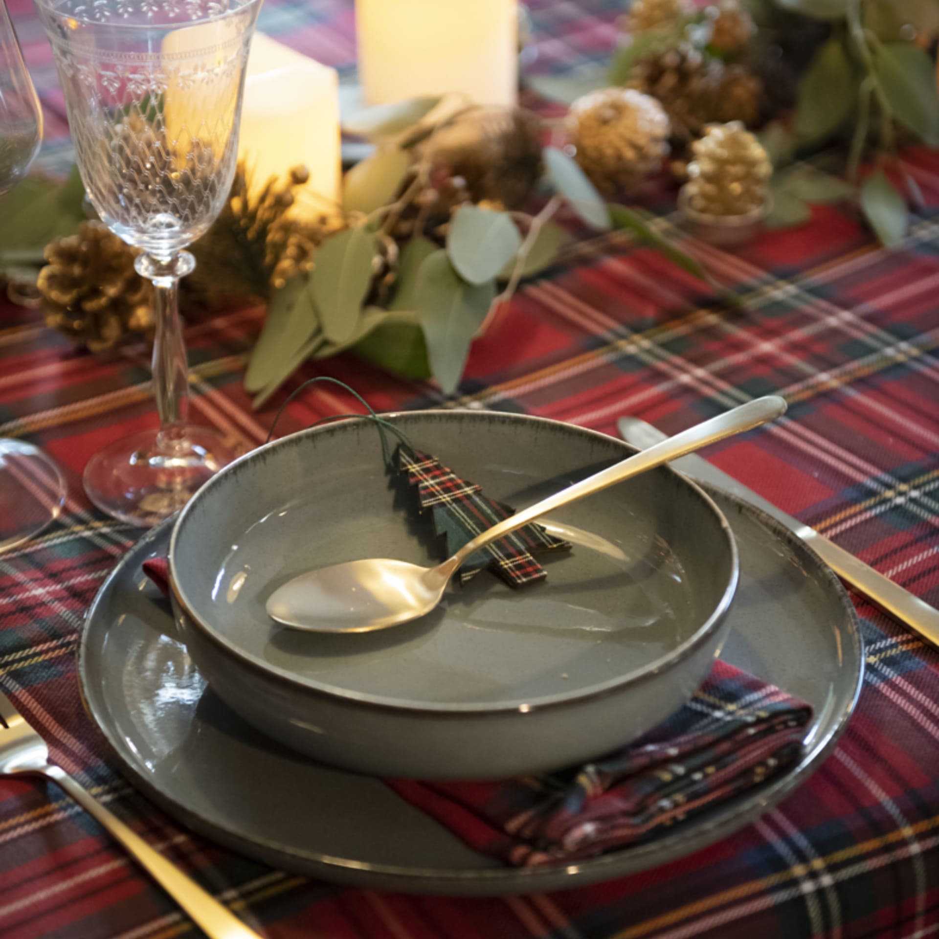 Vajilla de 12 piezas de porcelana azul Olite