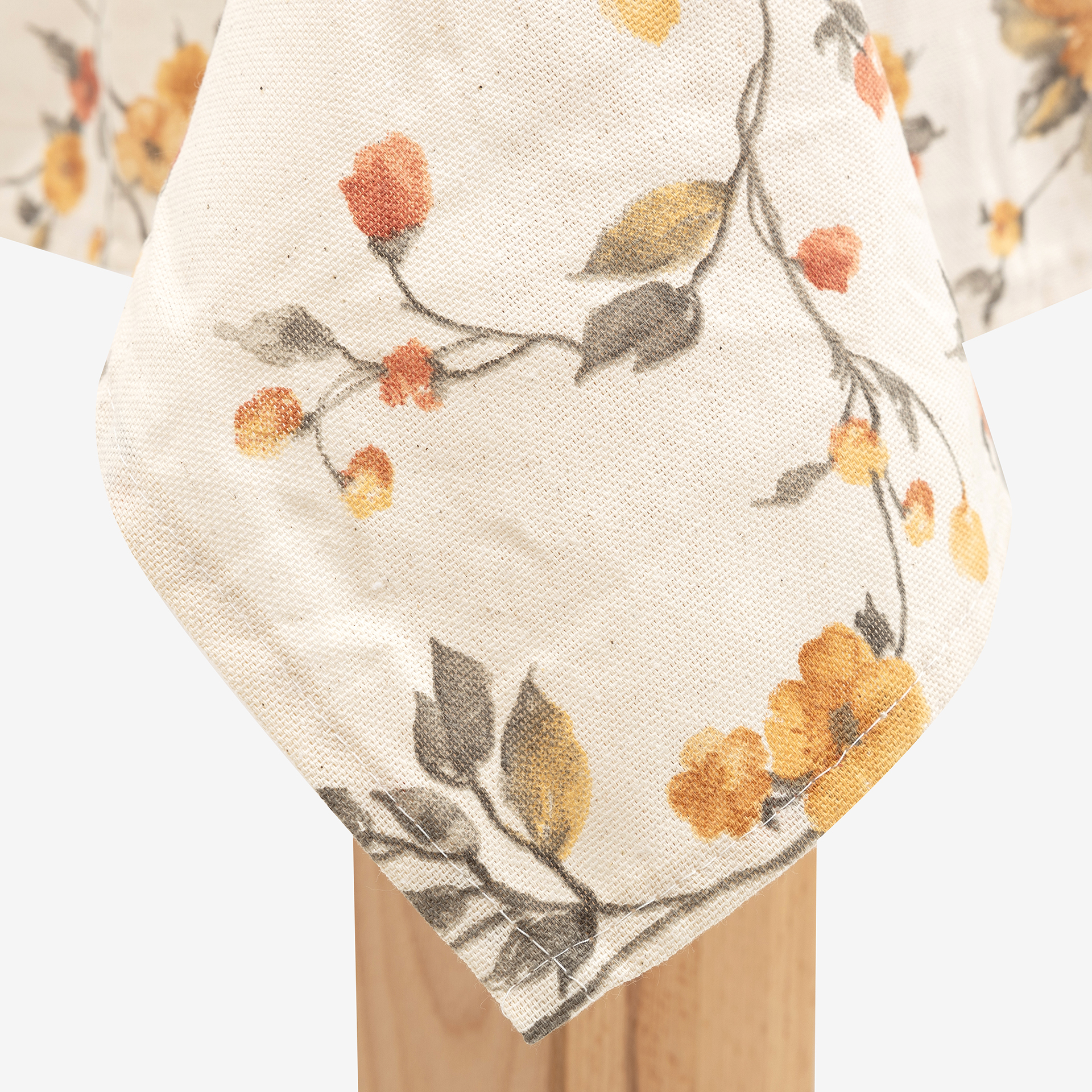 Mantel de algod&oacute;n reciclado ocre Moncho 135x250cm