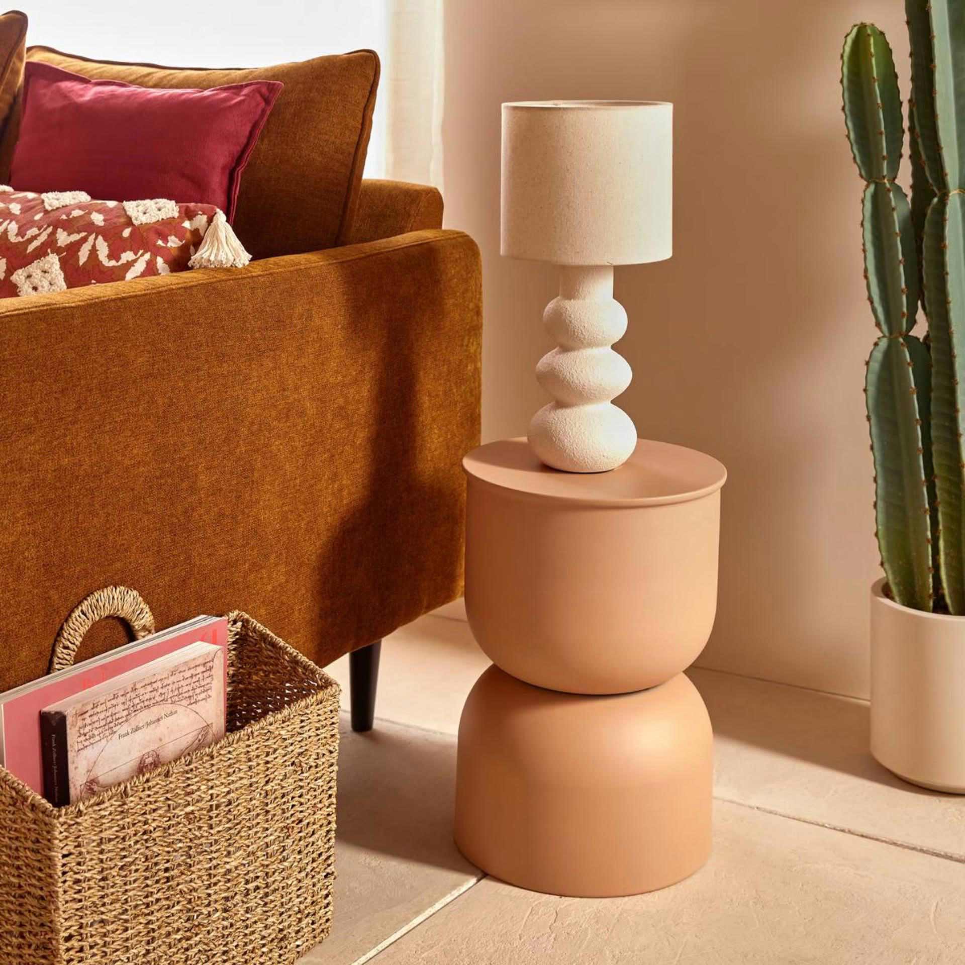Mesa auxiliar totem beige de metal Arden &Oslash;31cm