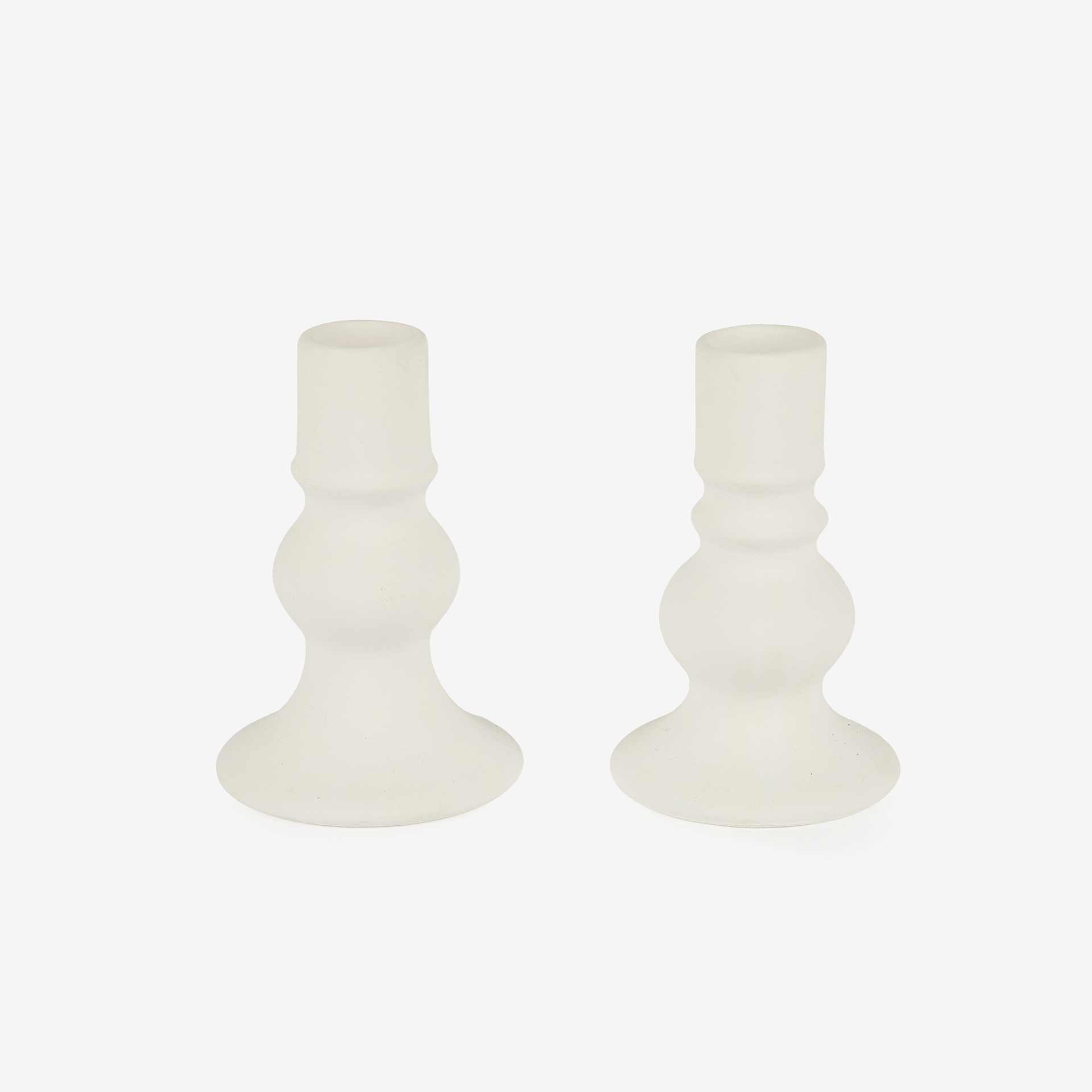 Set de 2 portavelas con velas blancas