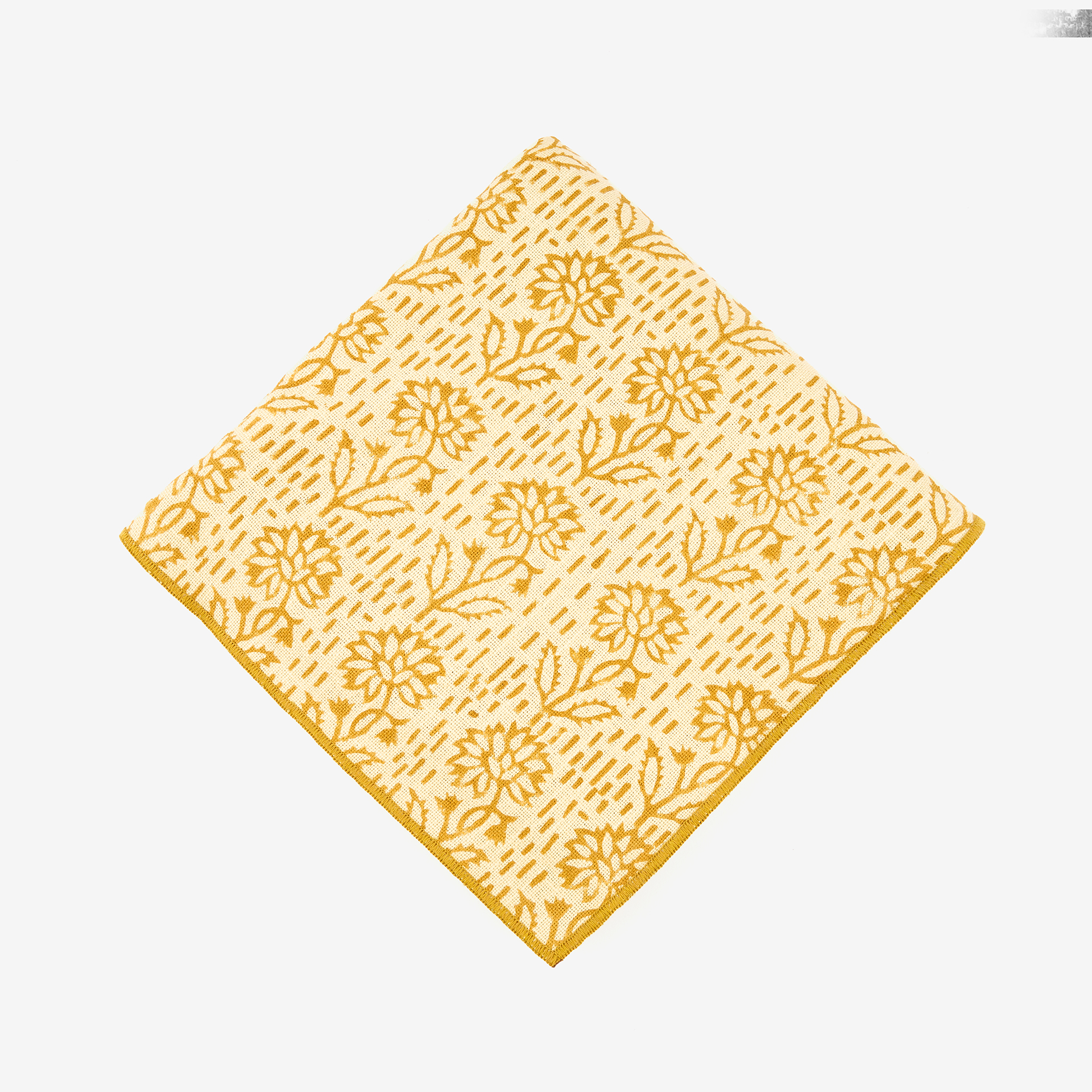 Funda de coj&iacute;n de algod&oacute;n mostaza Mia 50x50cm Clau&Chloe