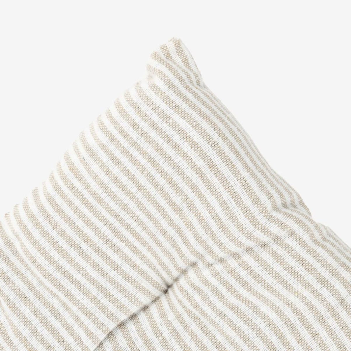 Coj&iacute;n de silla de algod&oacute;n con rayas beige Stripes 40x40cm