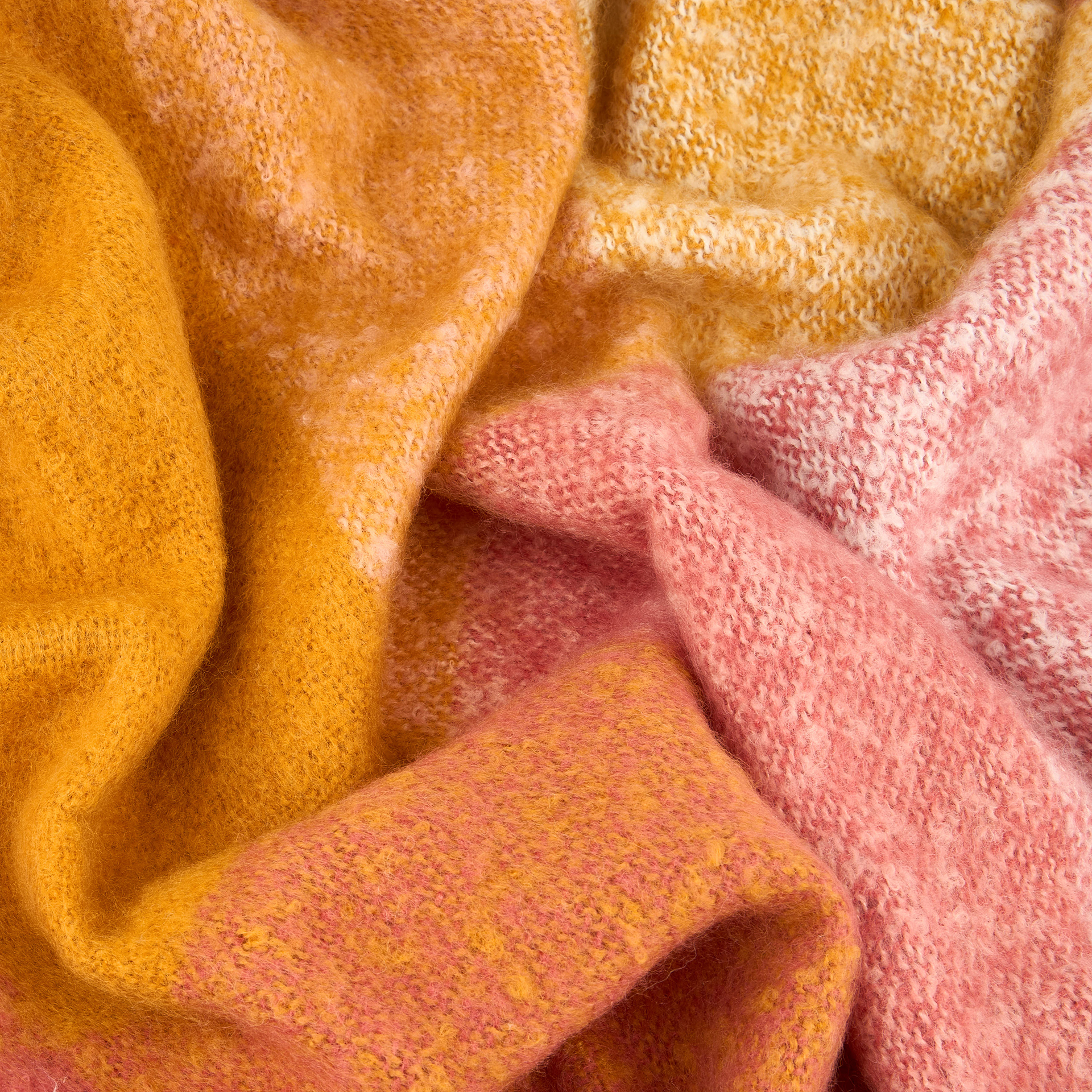 Manta efecto mohair 130x150cm disponible en varios colores