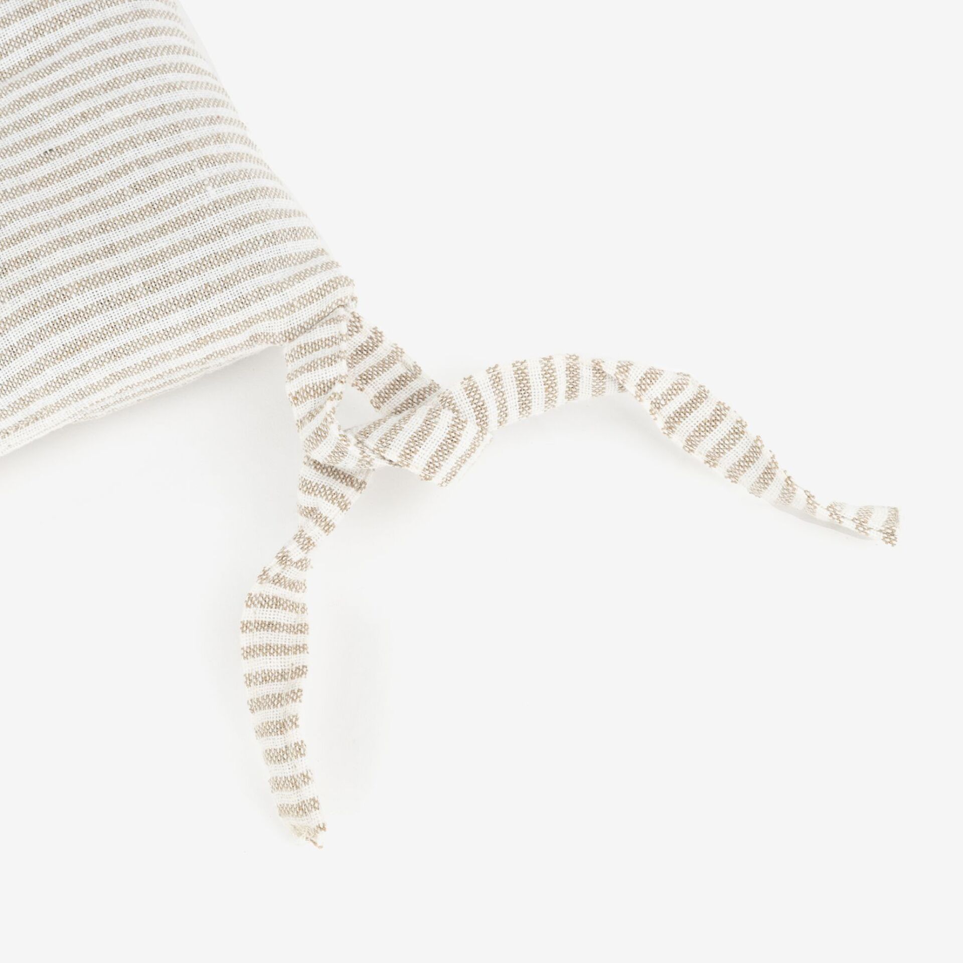 Coj&iacute;n de silla de algod&oacute;n con rayas beige Stripes 40x40cm