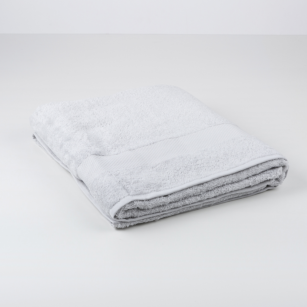 Toalla de ducha XL de algodón gris Vic 100x150cm - 500 gr/m²