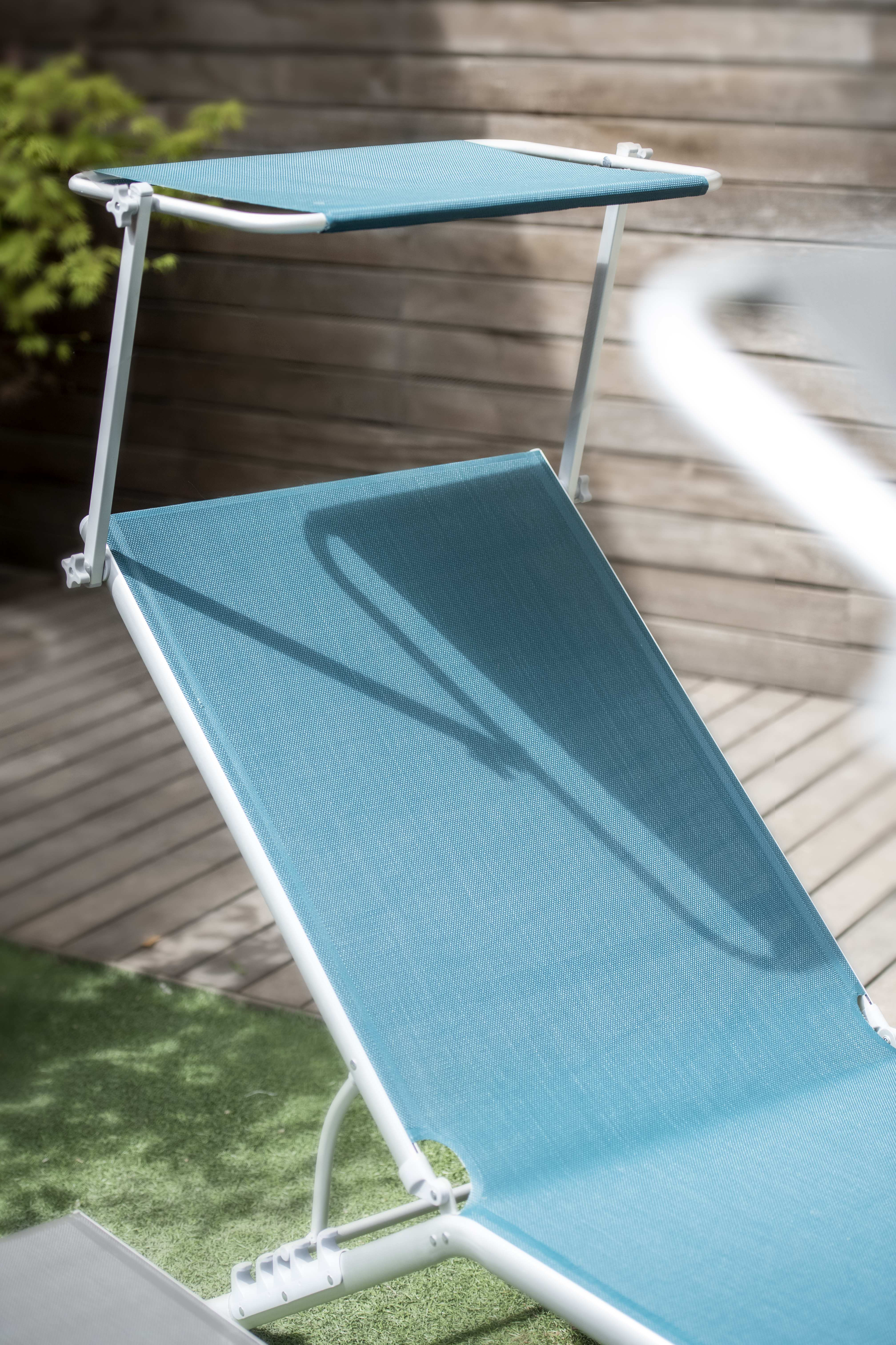 Tumbona con parasol burdeos Isiki 190x60x30cm