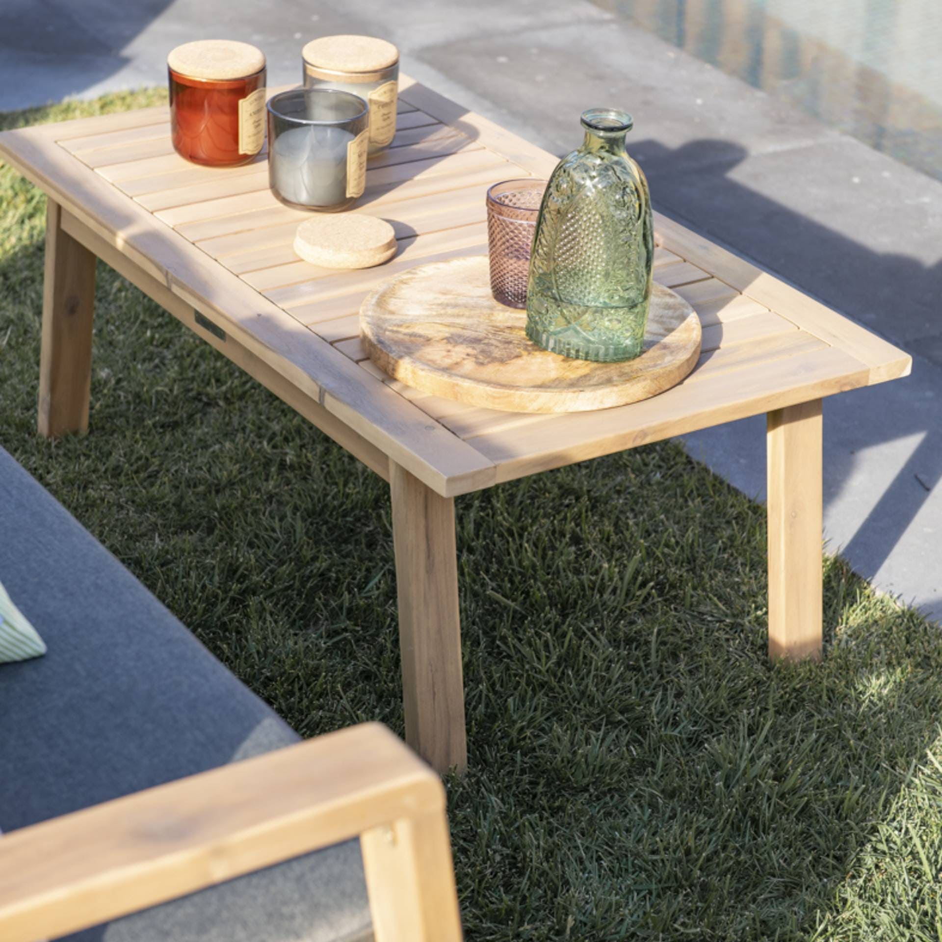 Set de jardín de 4 piezas de madera de acacia Mykonos