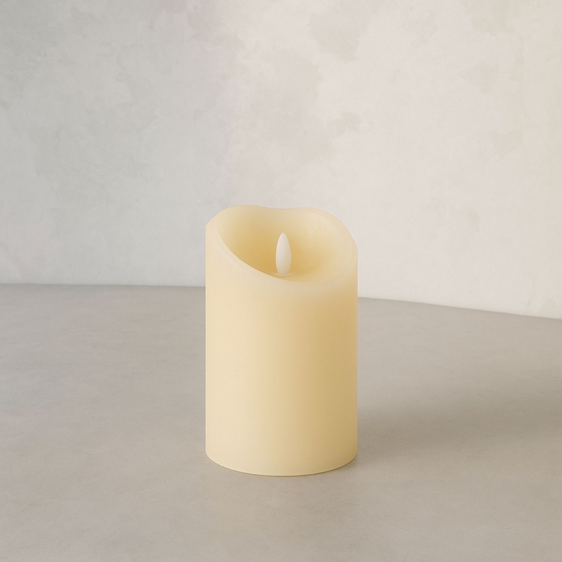 Vela LED color crema &Oslash;10x14cm