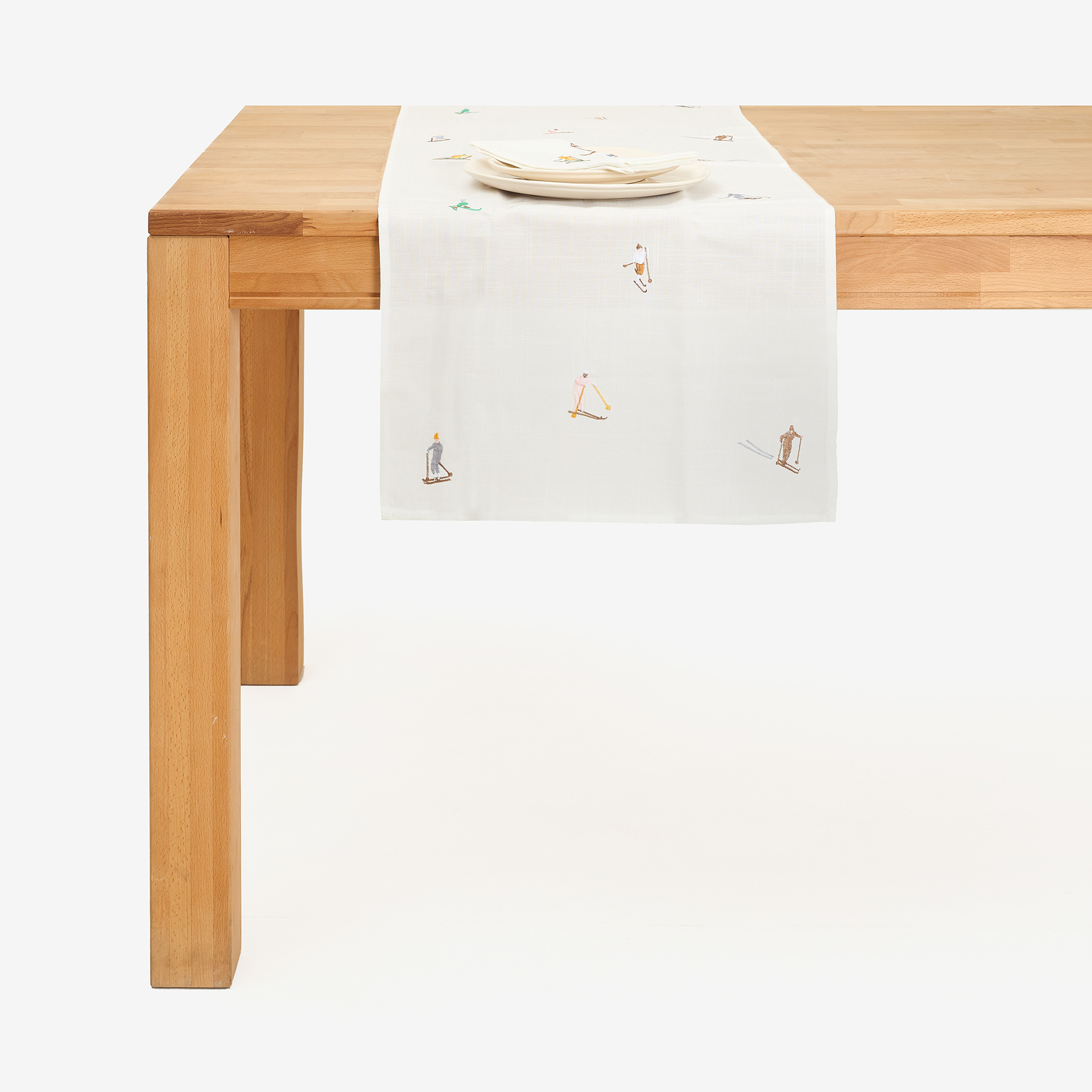 Camino mesa blanco bordado Esquiadores 45x150cm