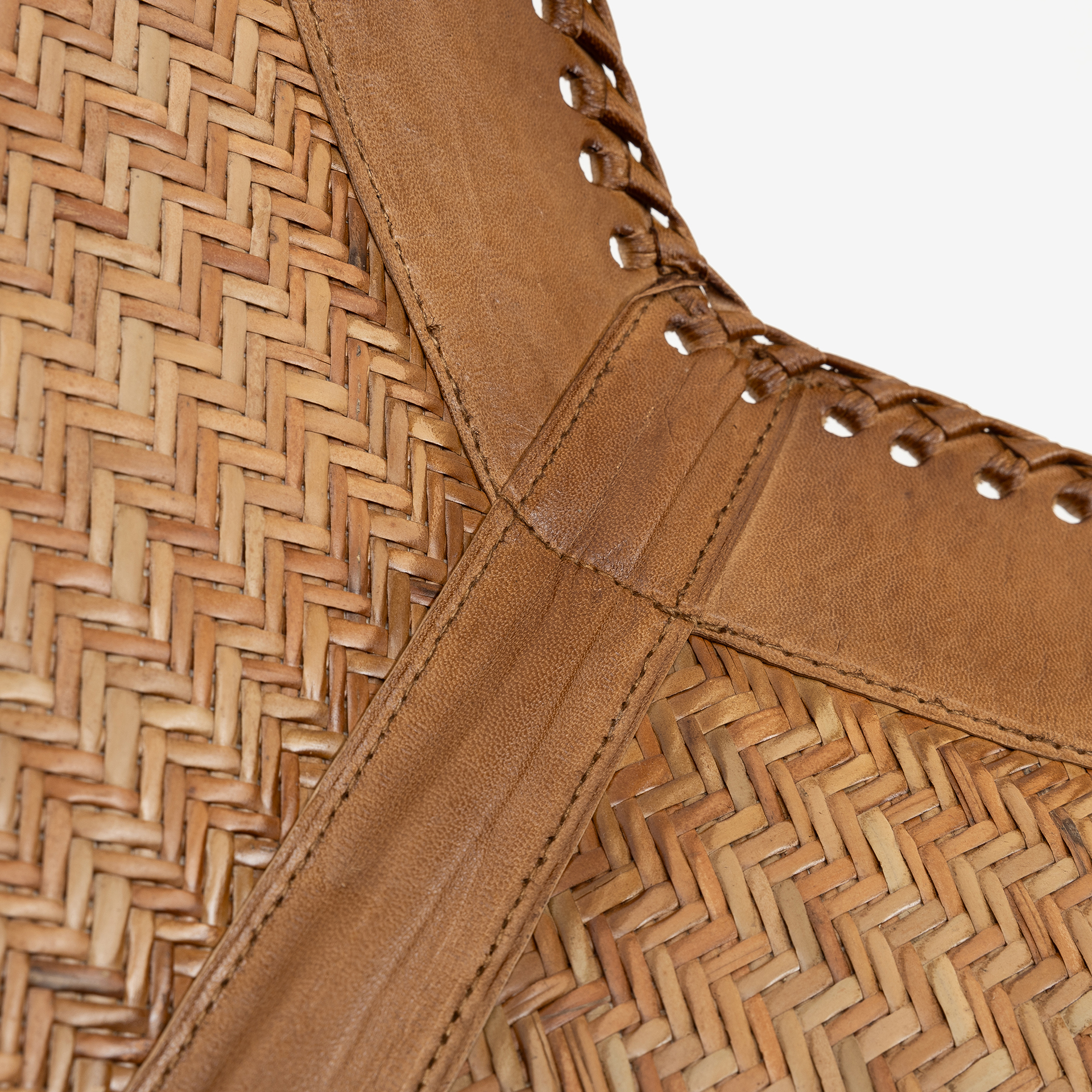 Silla mariposa de cuero y ratán marrón Katy 72x78x92cm