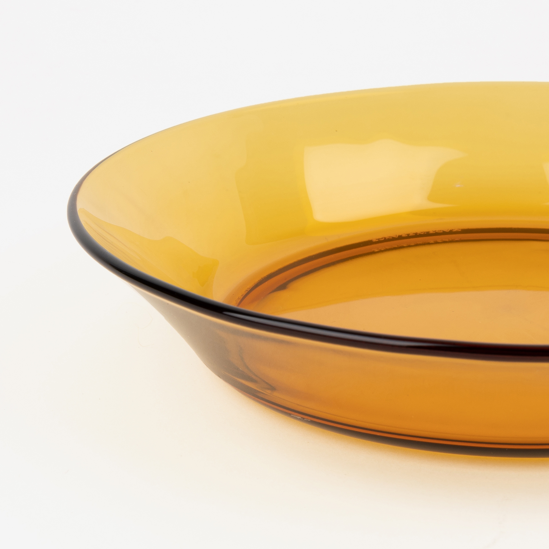 Plato hondo de vidrio opal Lys Ambar Duralex Picardie &Oslash;19cm
