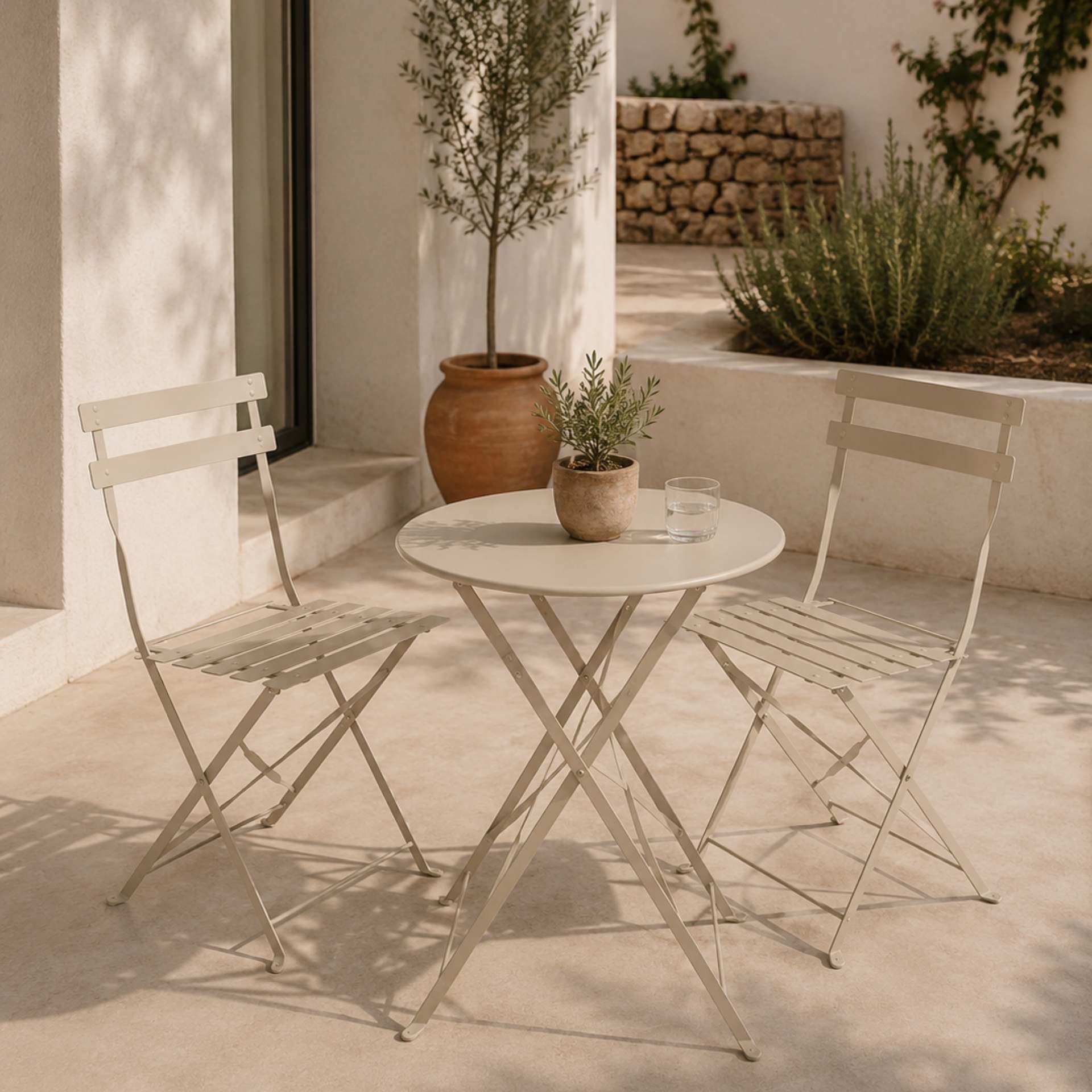 Set de jard&iacute;n de mesa y 2 sillas de acero gris claro Bistro