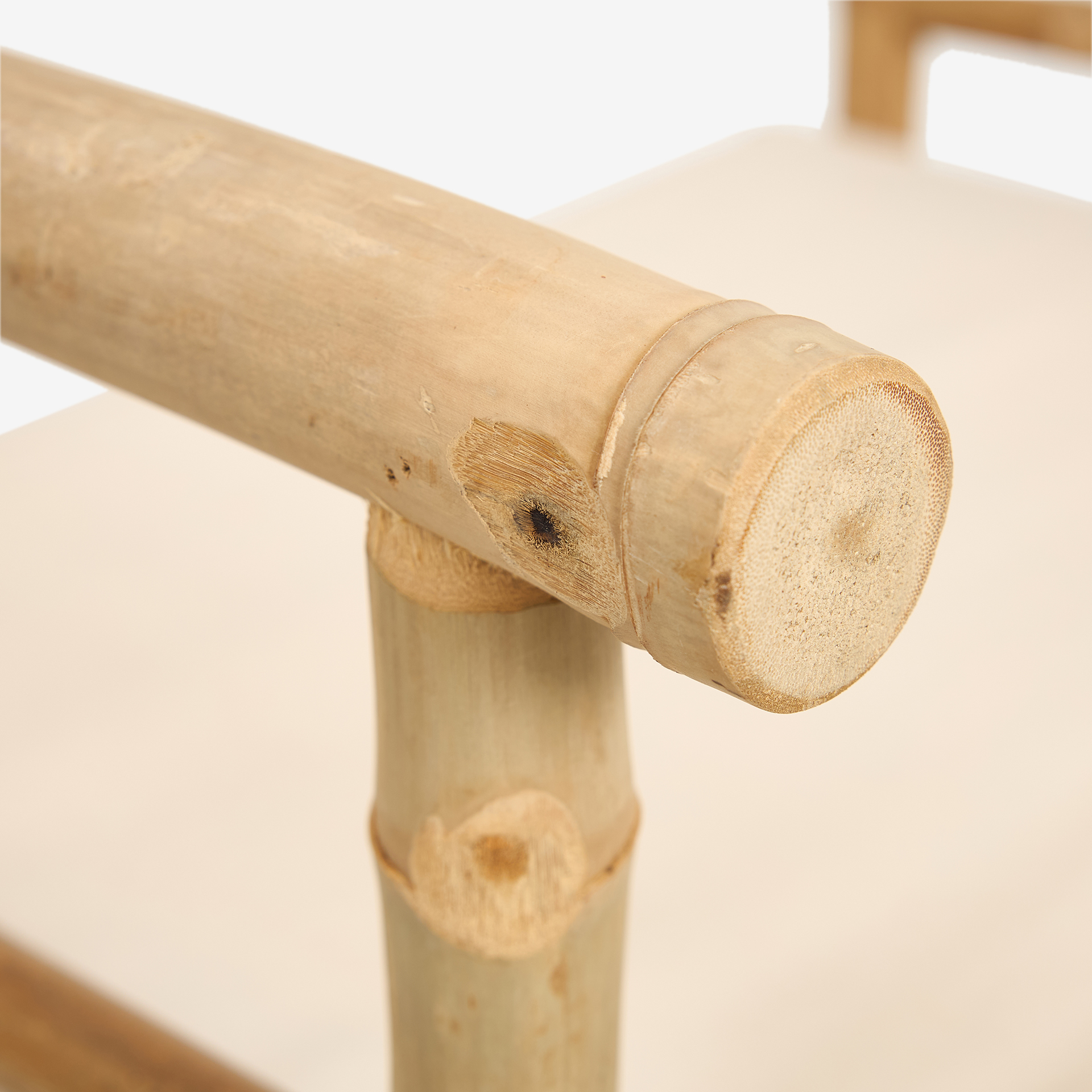 Silla de jardín de director de bambú blanca Chios 58x44x88cm