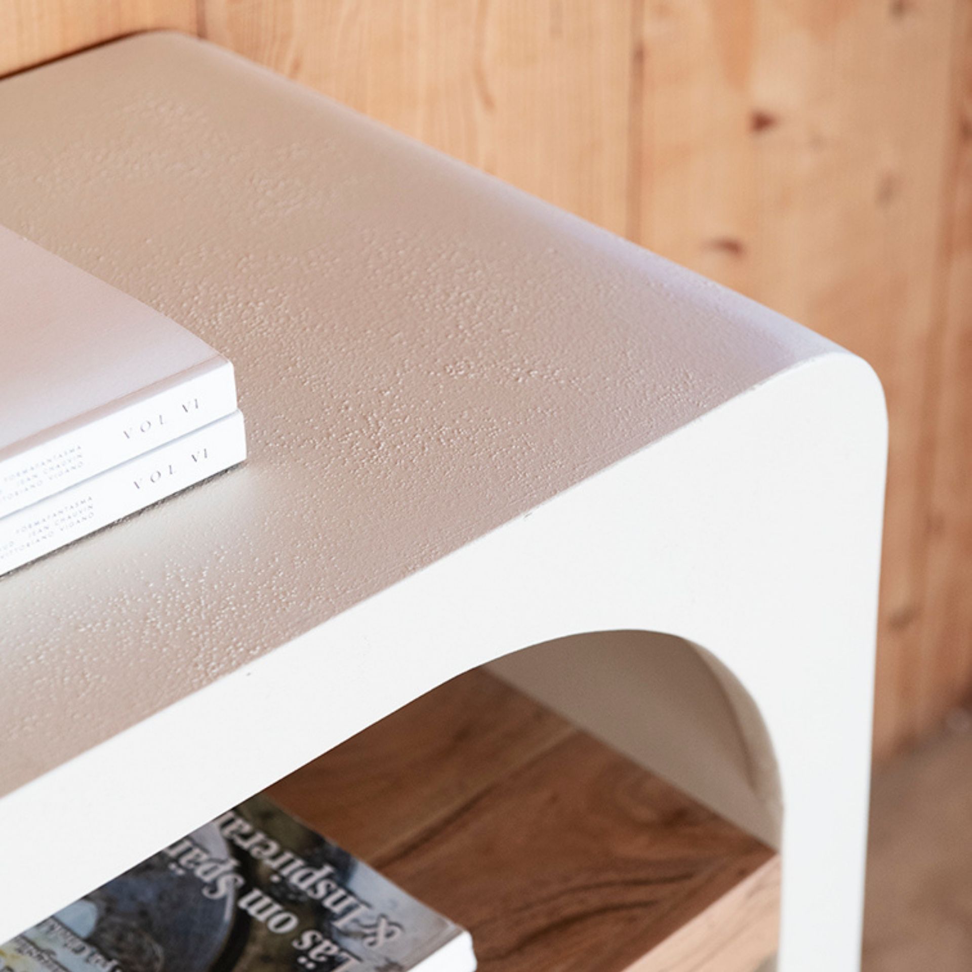 Aparador de microcemento y madera de acacia Kurli 120x35x76cm Clau&Chloe