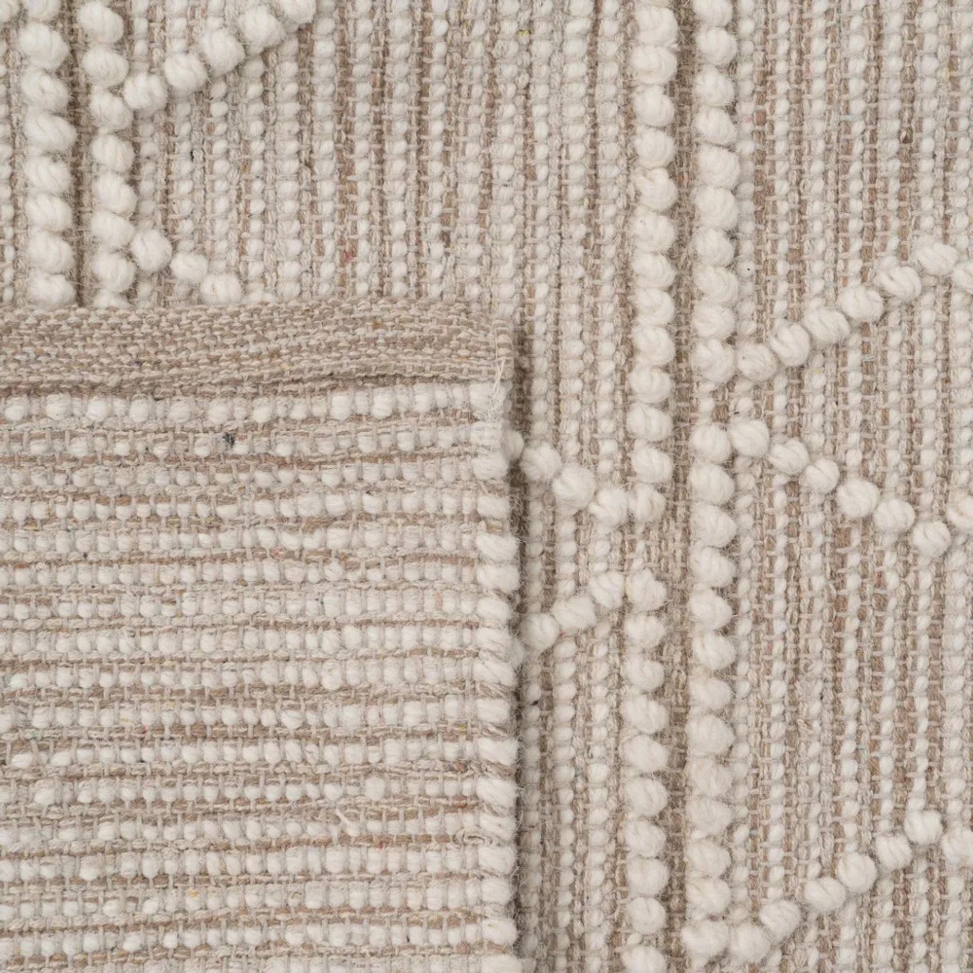Alfombra crema de lana y algod&oacute;n con relieve Boho 160x230cm