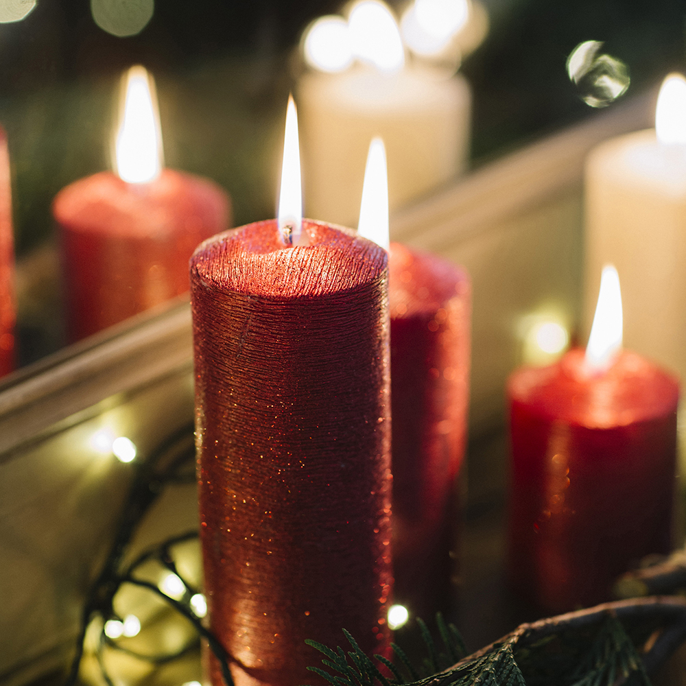 Vela decorativa pilar rojo Ø7x20cm