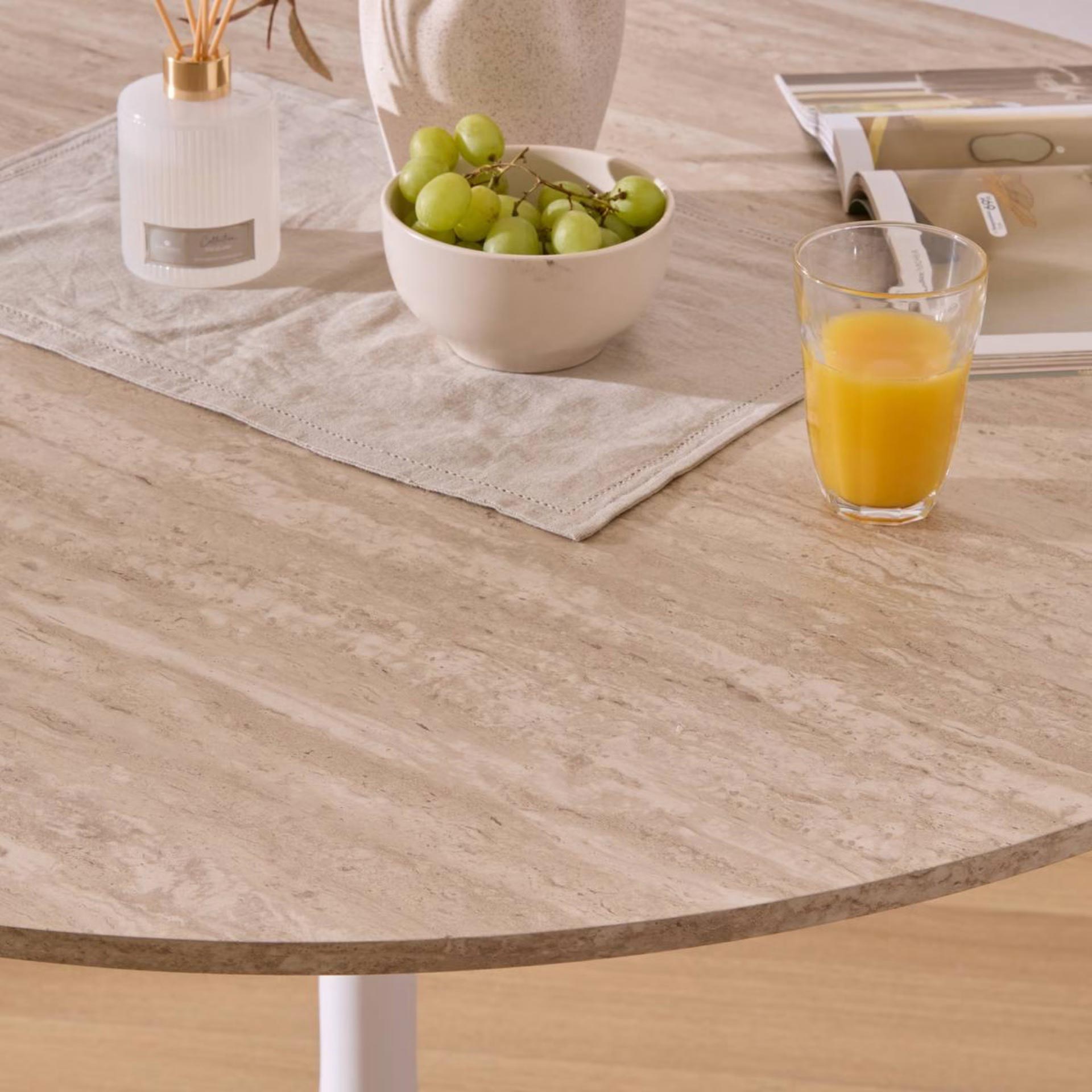 Mesa de comedor blanca de madera efecto travertino Joran &Oslash;102cm 