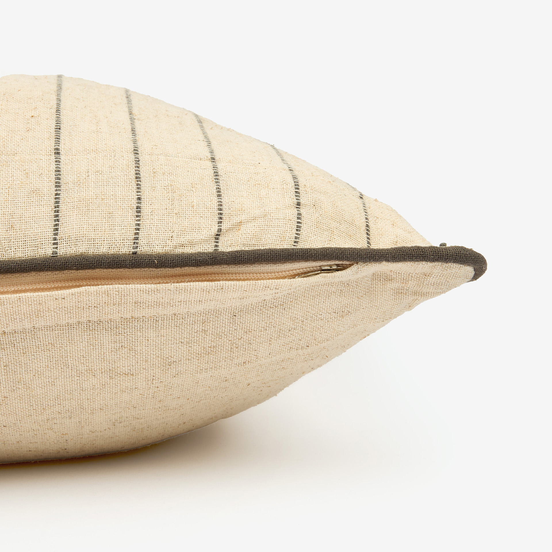 Funda de coj&iacute;n de lino rayas Gila 30x45cm