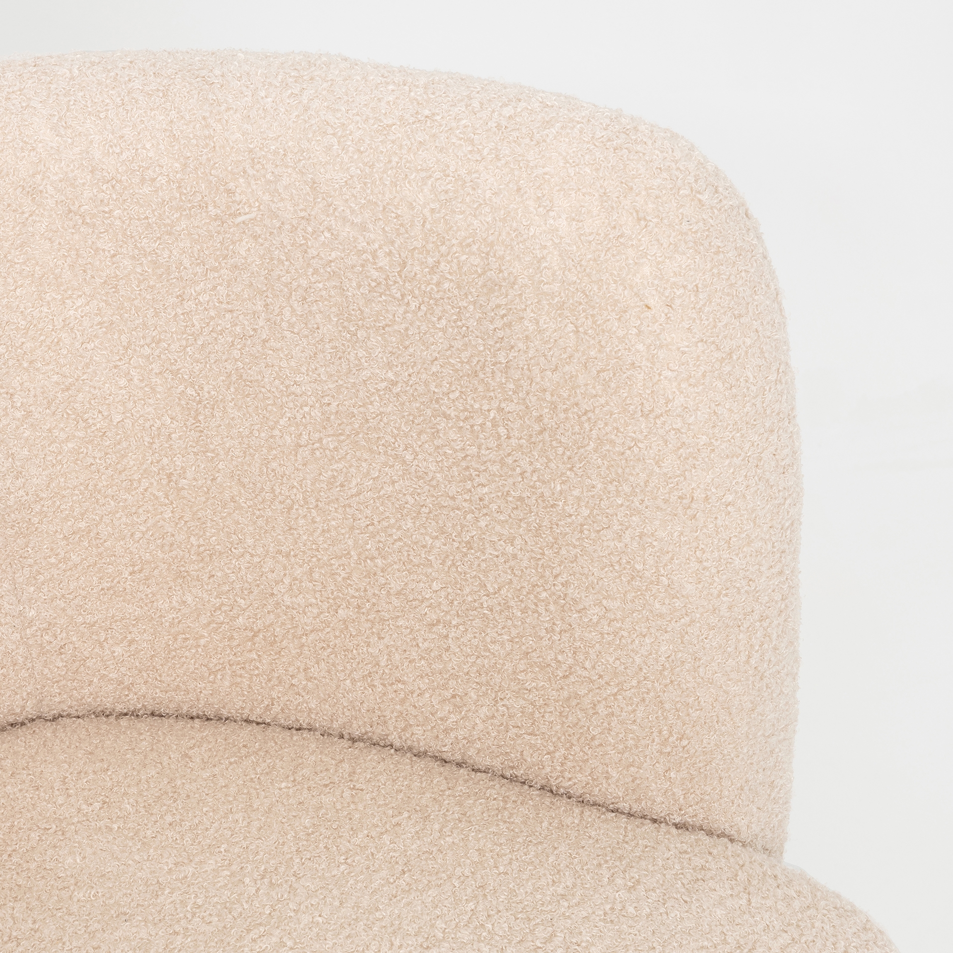 Butaca de borreguito beige Berta 77x60x72 cm