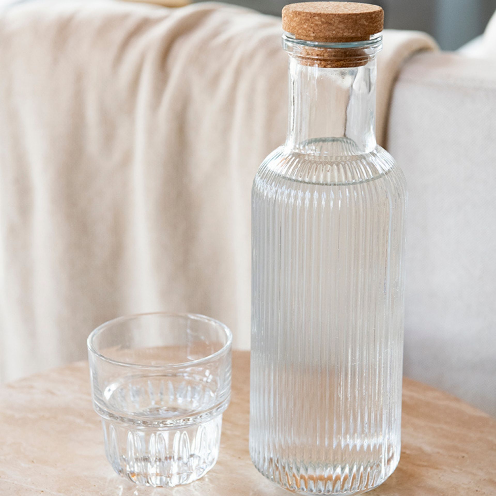 Botella de agua de vidrio rayas 1L