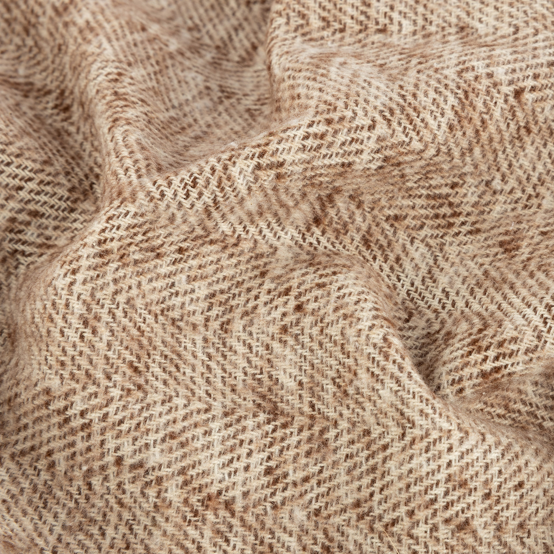 Plaid con flecos de algod&oacute;n marr&oacute;n 130x170cm