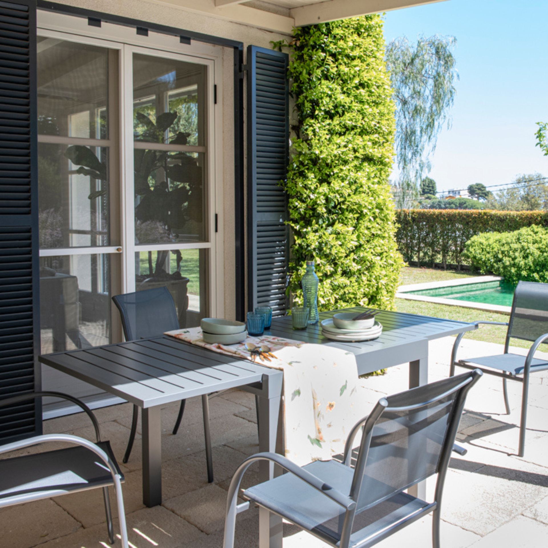 Mesa de jardín extensible de aluminio gris Nijar 90/180x90x76cm