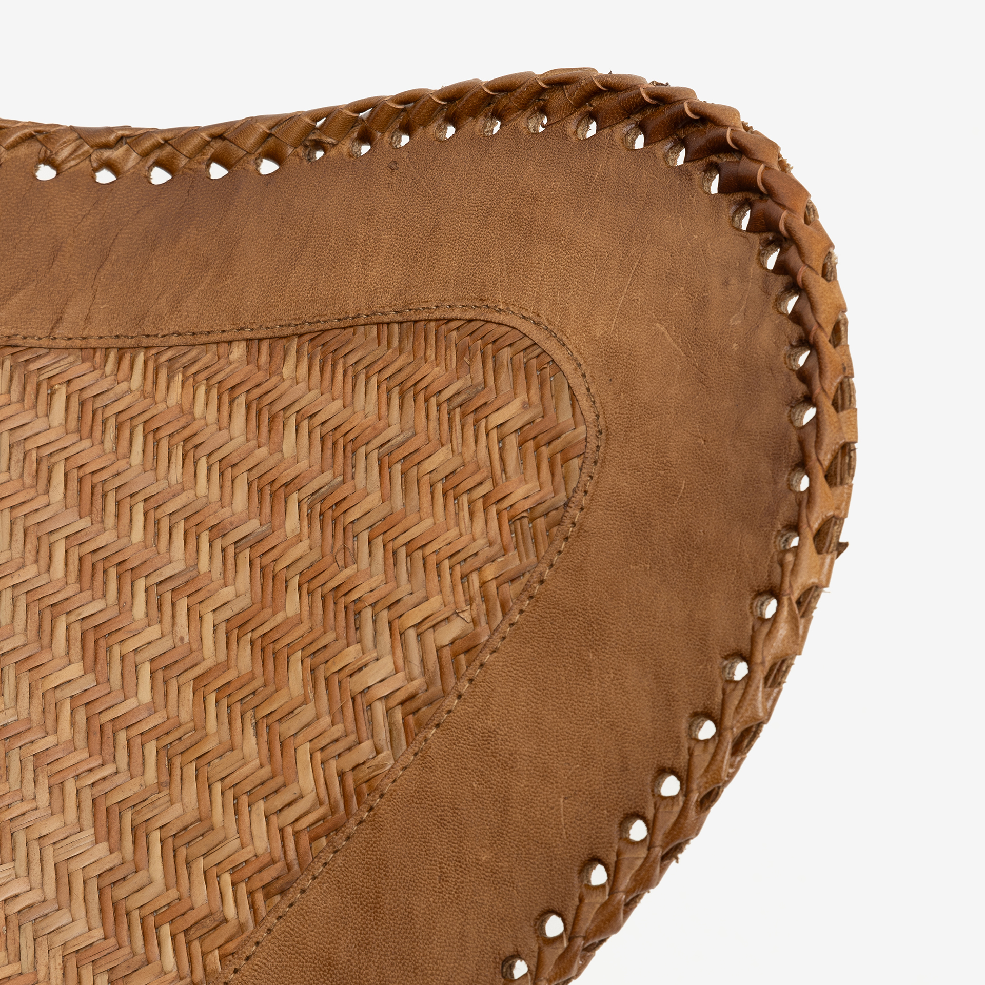 Silla mariposa de cuero y ratán marrón Katy 72x78x92cm