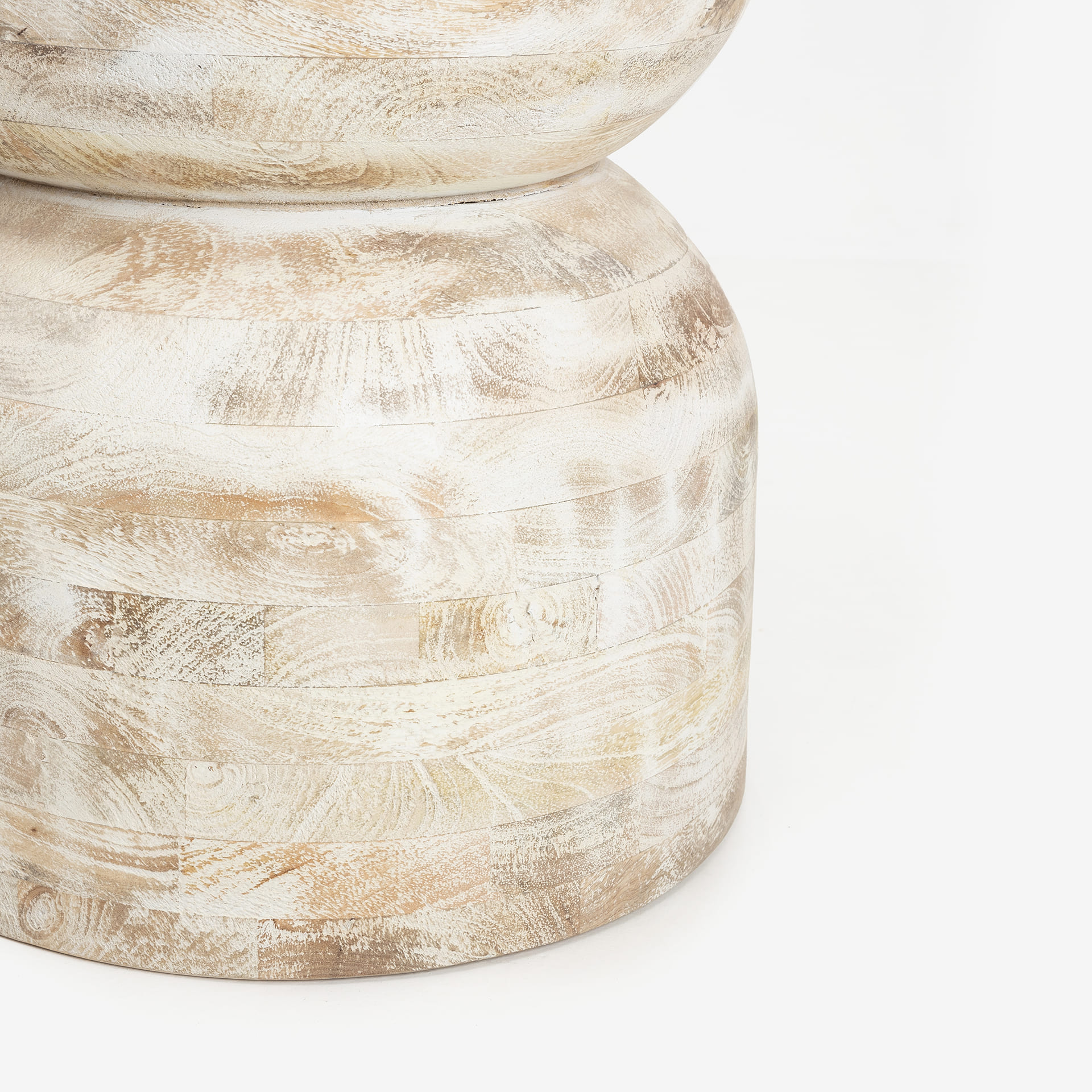 Mesa auxiliar de madera de mango Sontra &Oslash;40x50cm Clau&Chloe