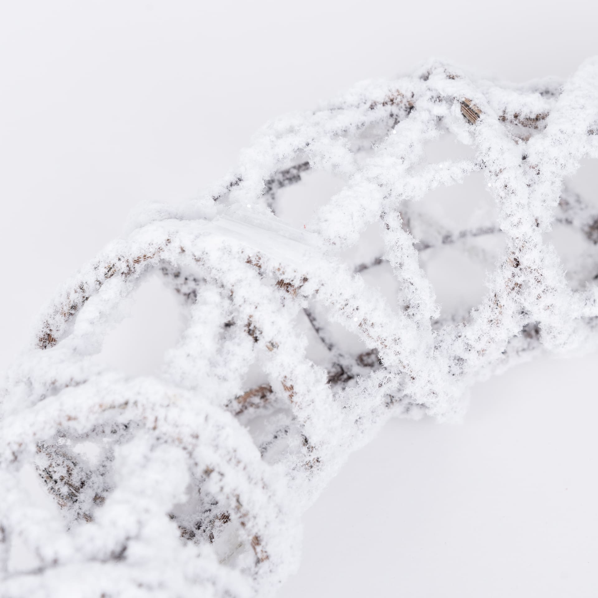 Corona decorativa nevada de ca&ntilde;a con luz LED &Oslash;30cm