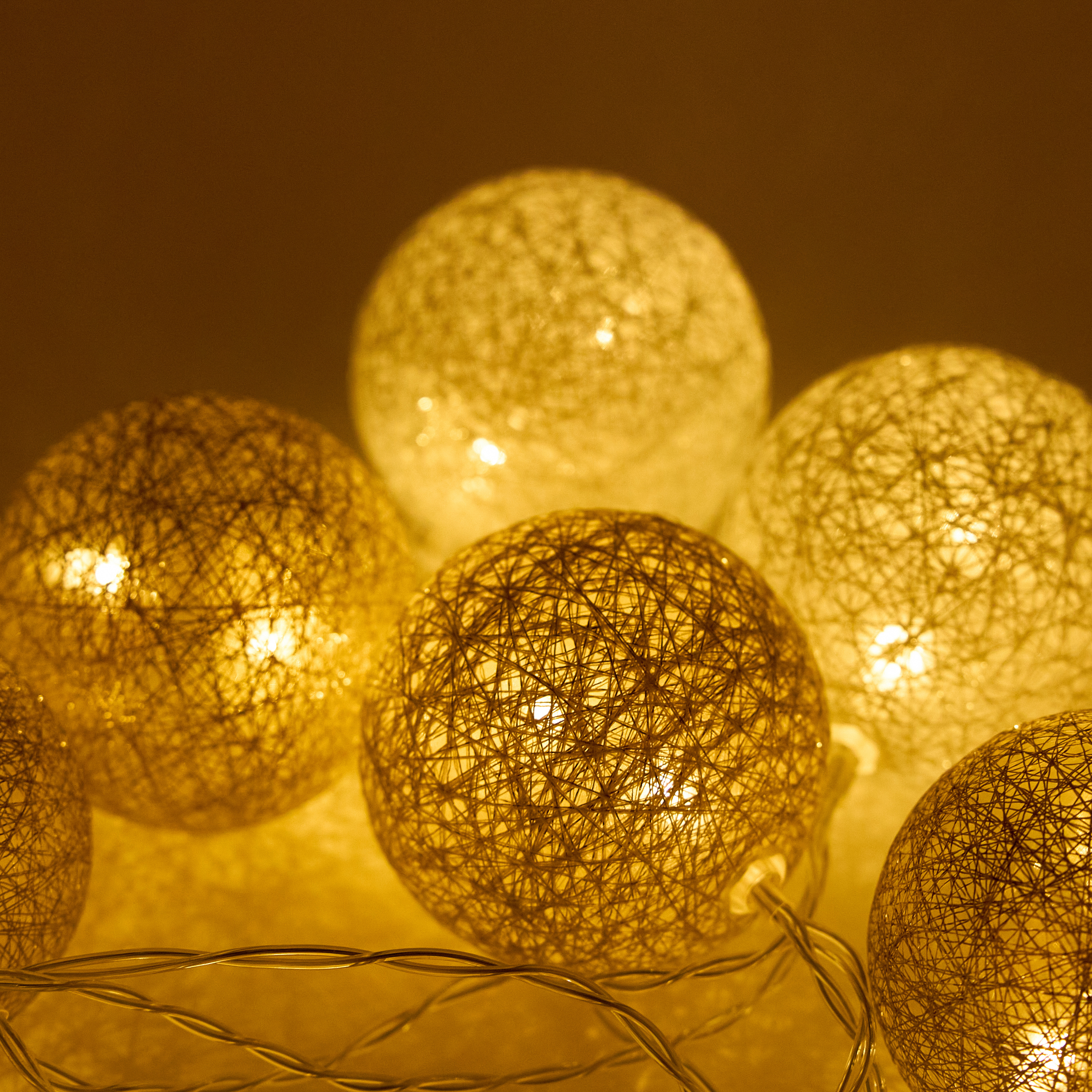 Guirnalda de bolas LED rafia Ø6cm