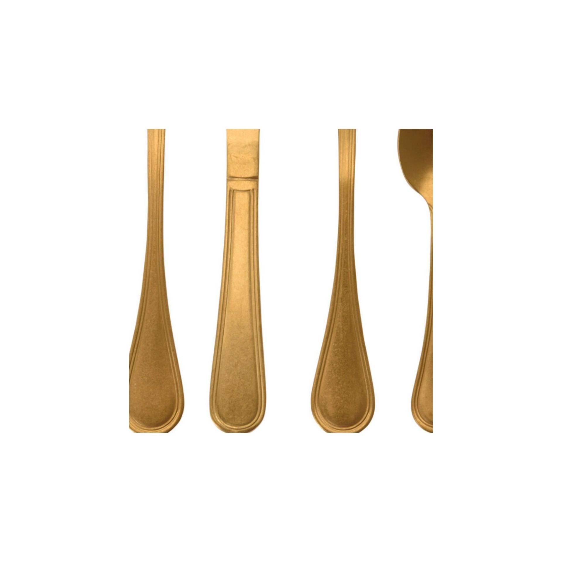 Cubetería de 16 piezas de acero inoxidable dorada Victra