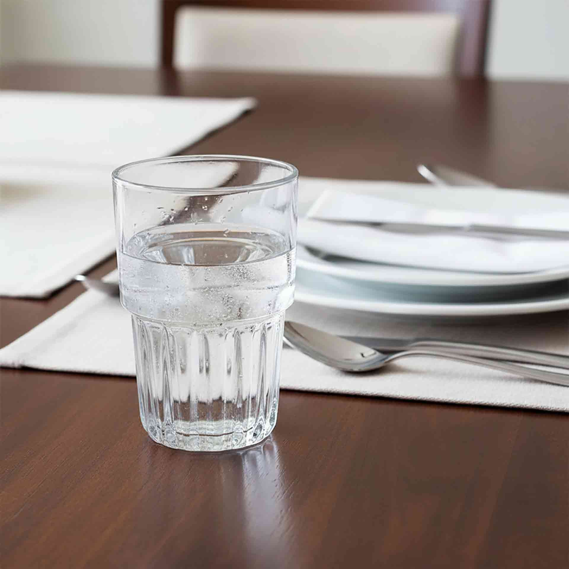 Vaso alto de vidrio transparente apilable Block 39cl