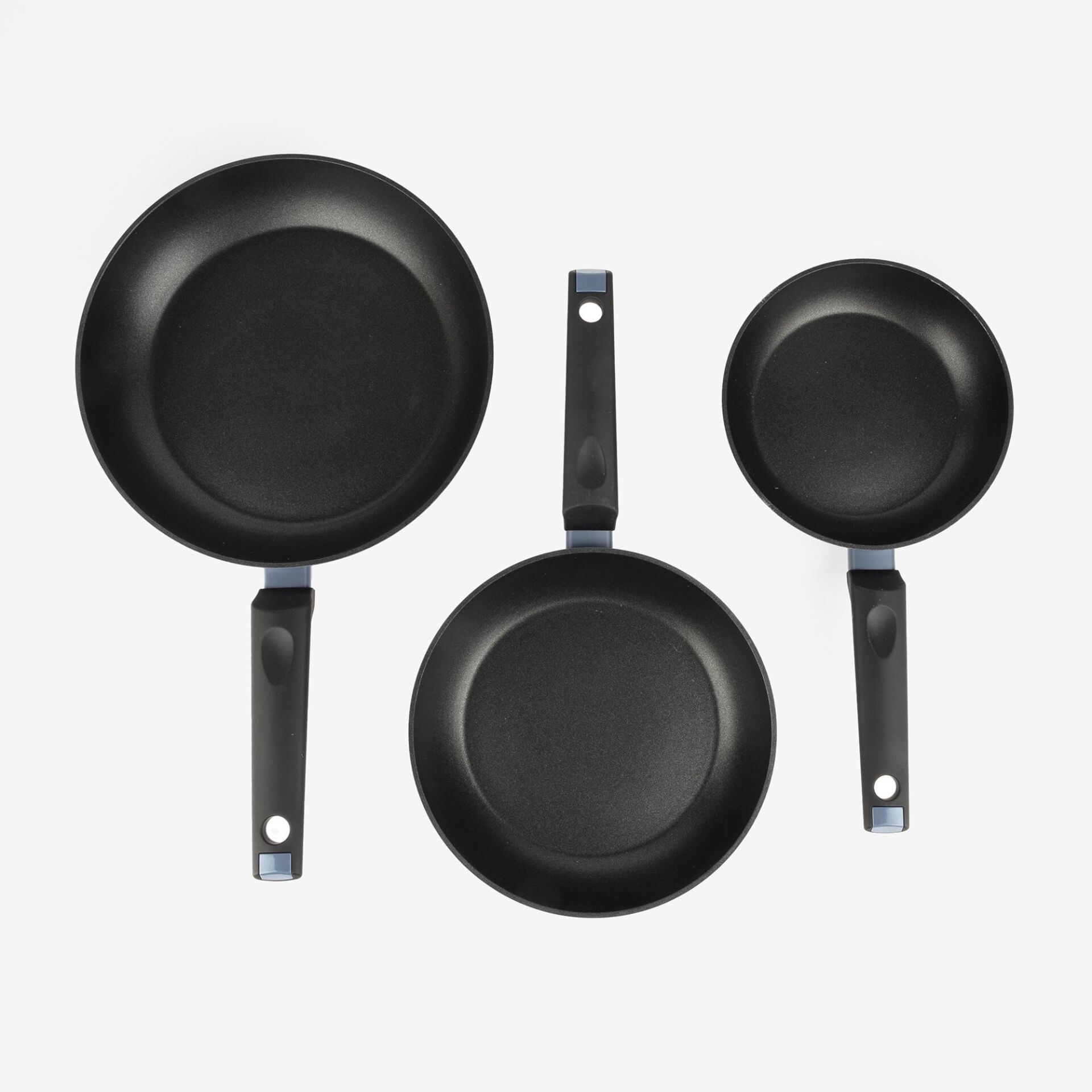 Set de 3 sartenes de aluminio forjado 18-22-26cm