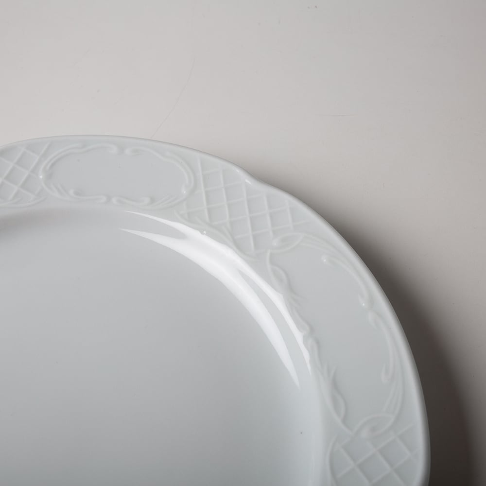 Plato llano blanco de porcelana Flora &Oslash;27cm