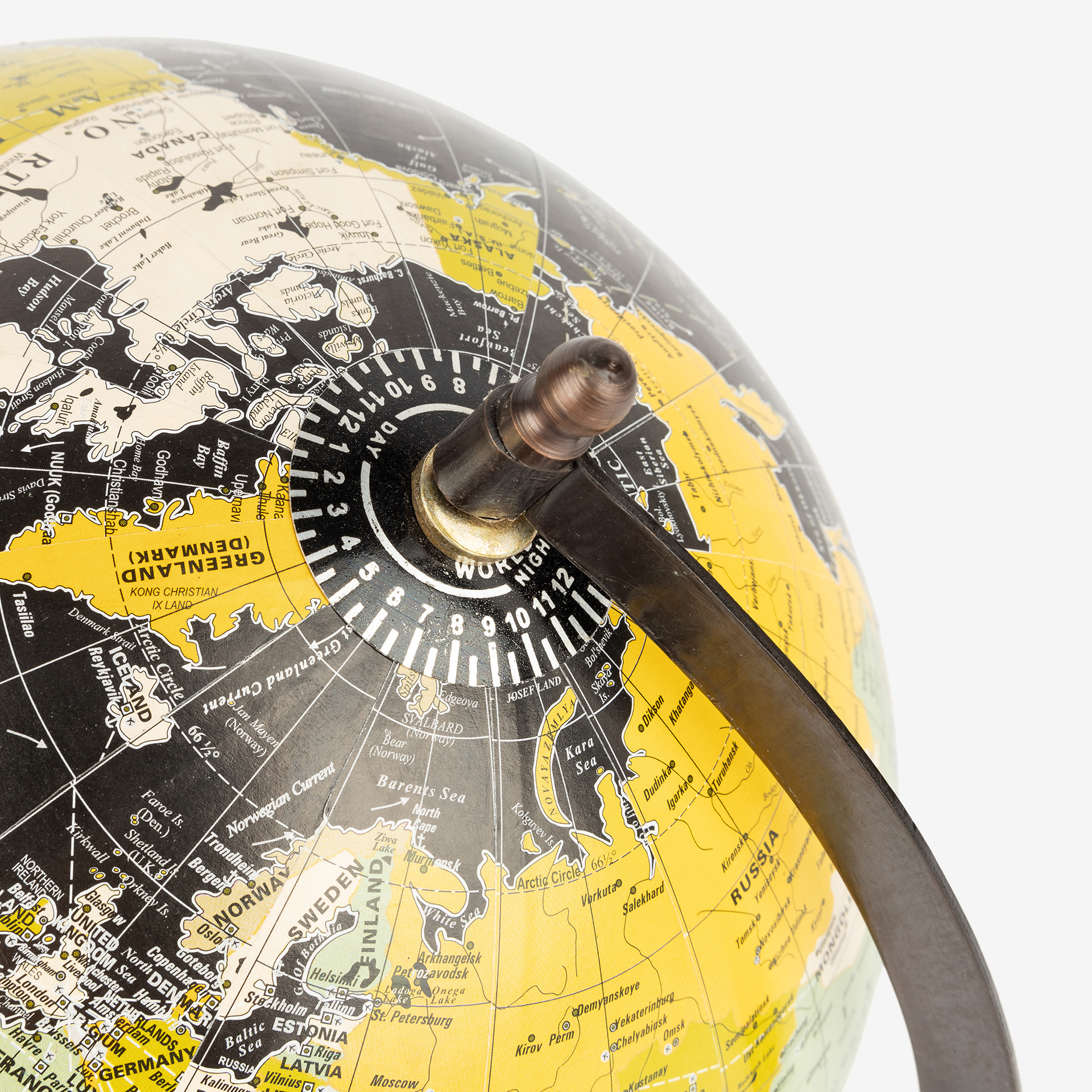 Figura decorativa globo terr&aacute;queo negro &Oslash;20x28cm