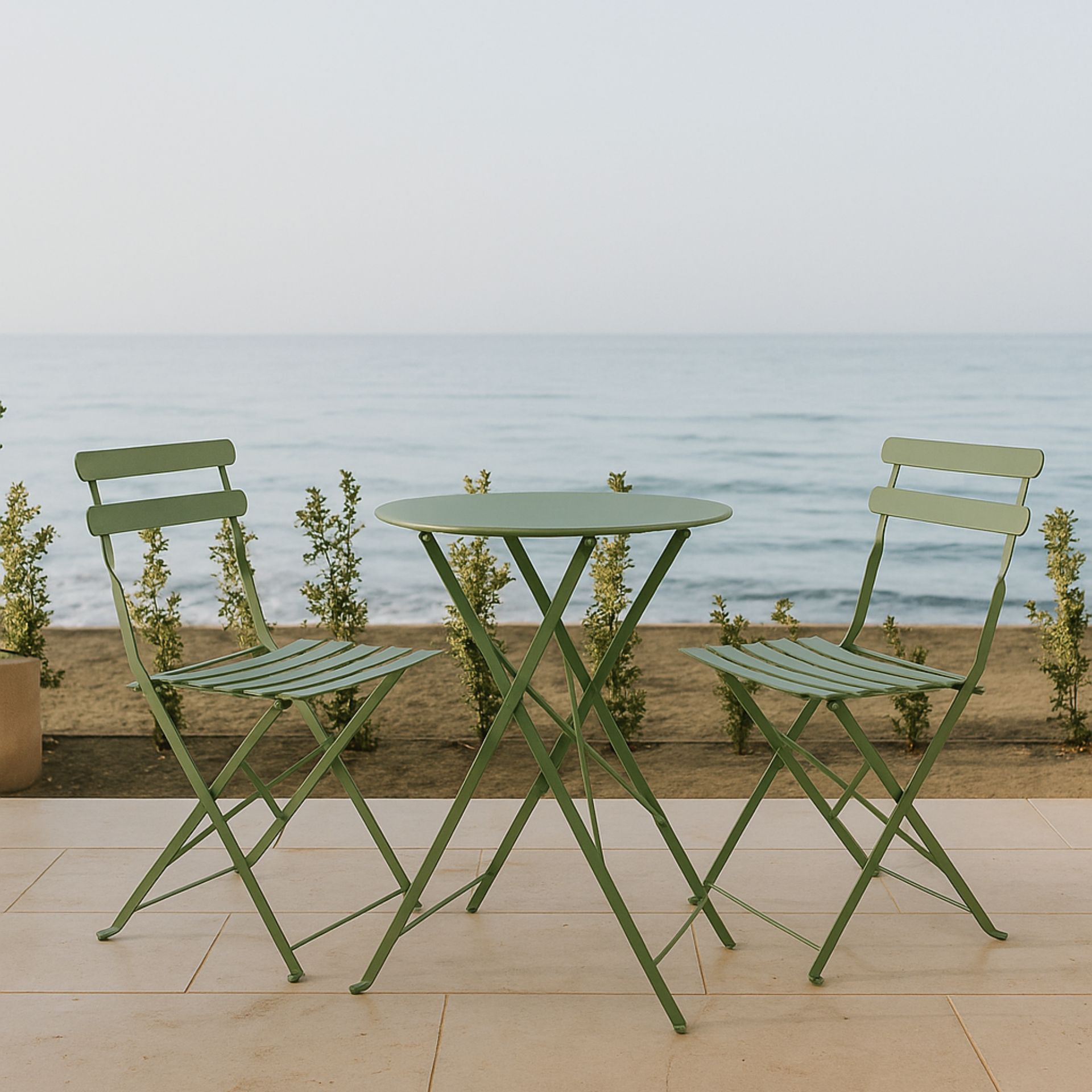 Set de jard&iacute;n de mesa y 2 sillas de acero verde Bistro