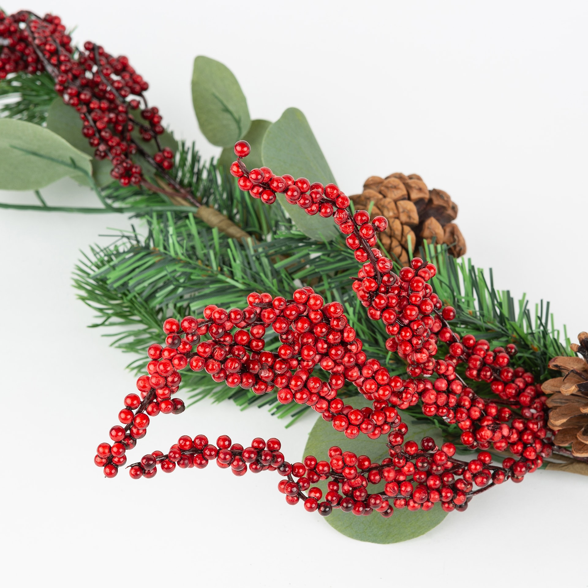 Rama de pino con bayas 80cm