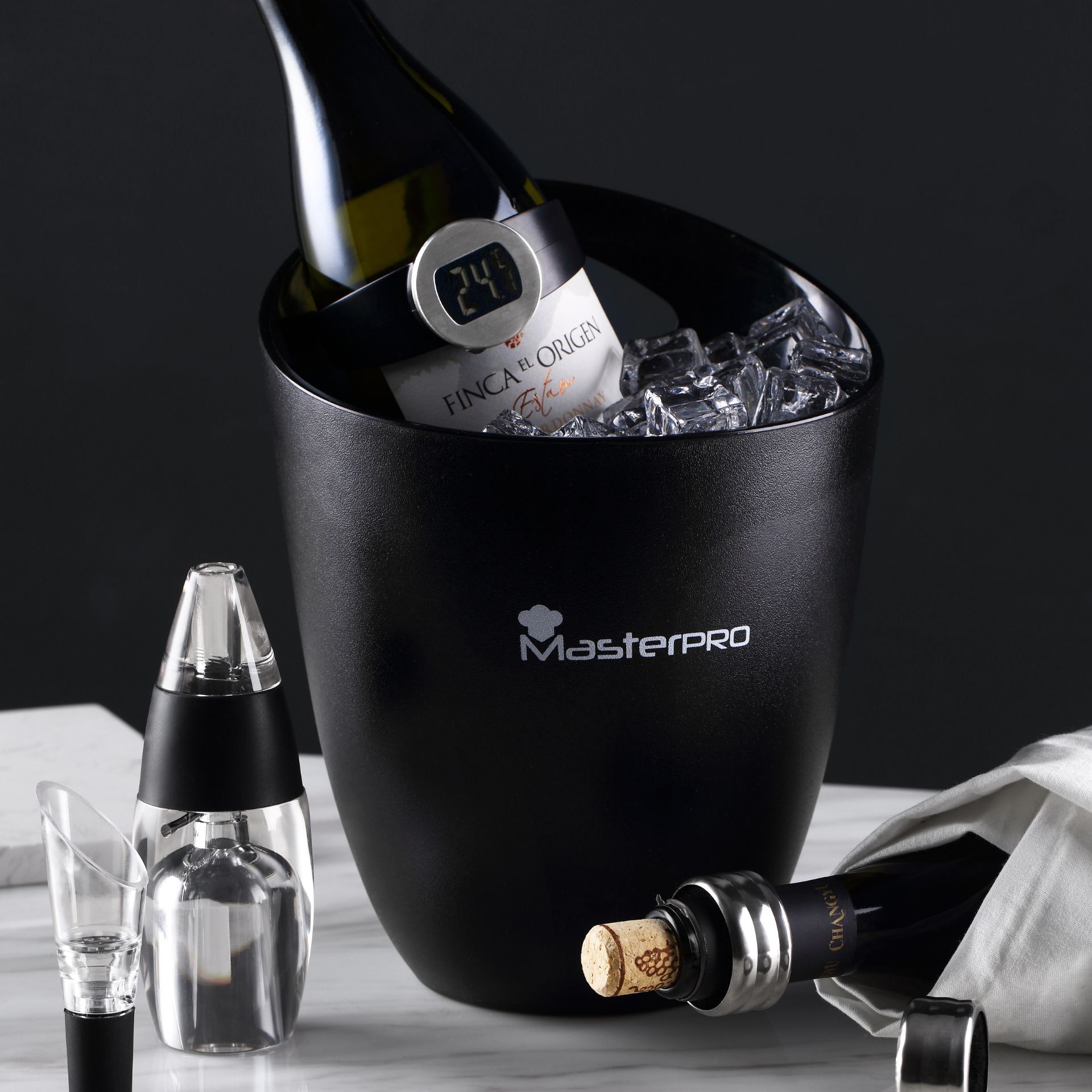 Cubitera de pl&aacute;stico negro Expert 3,5l - Bergner