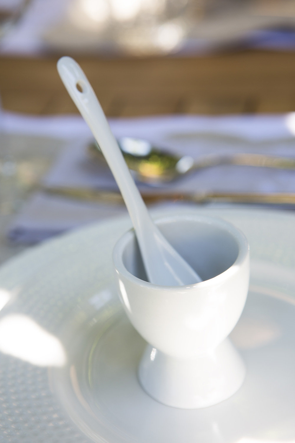 Set de 4 hueveras de porcelana