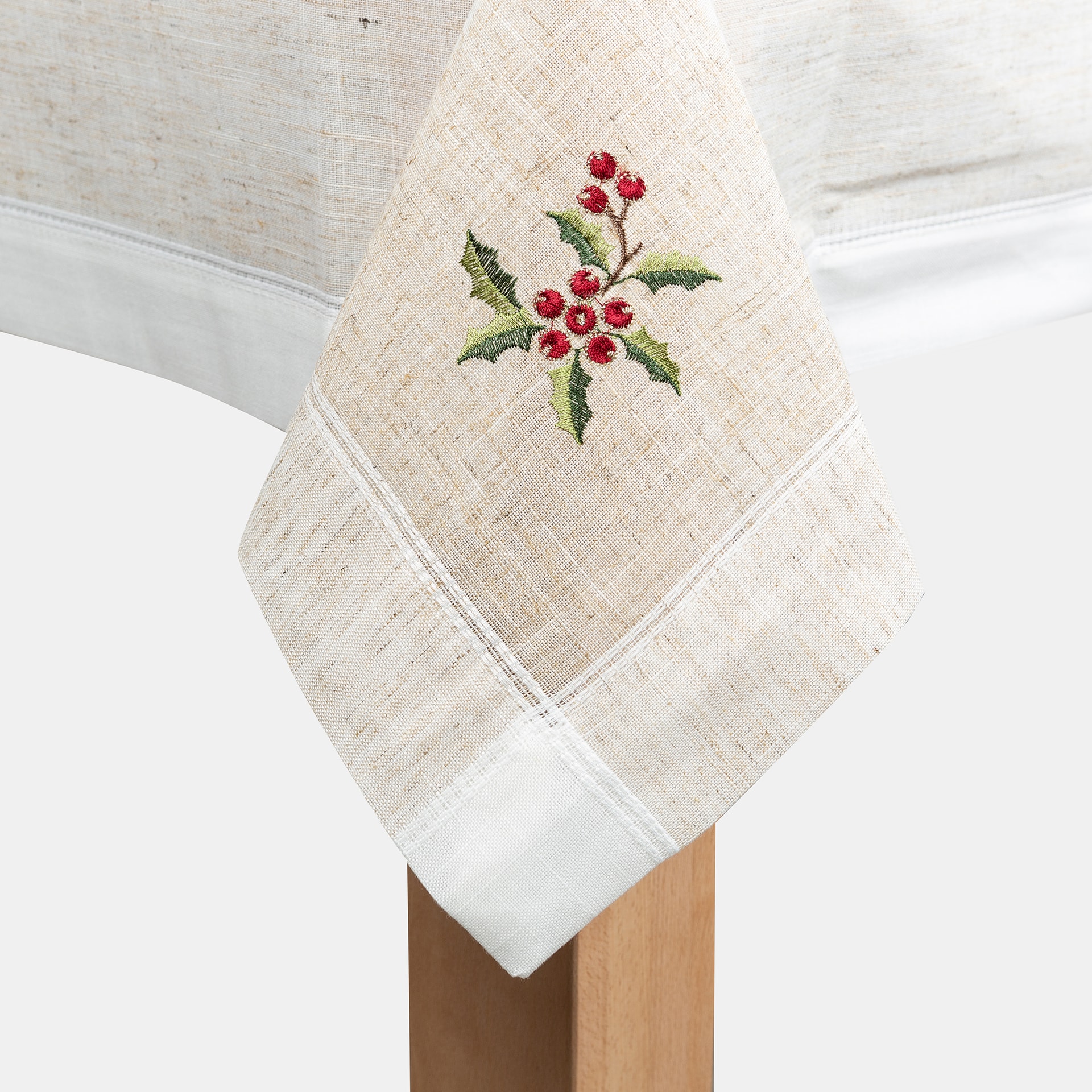 Mantel de Navidad blanco bordado Mu&eacute;rdago 150x300cm